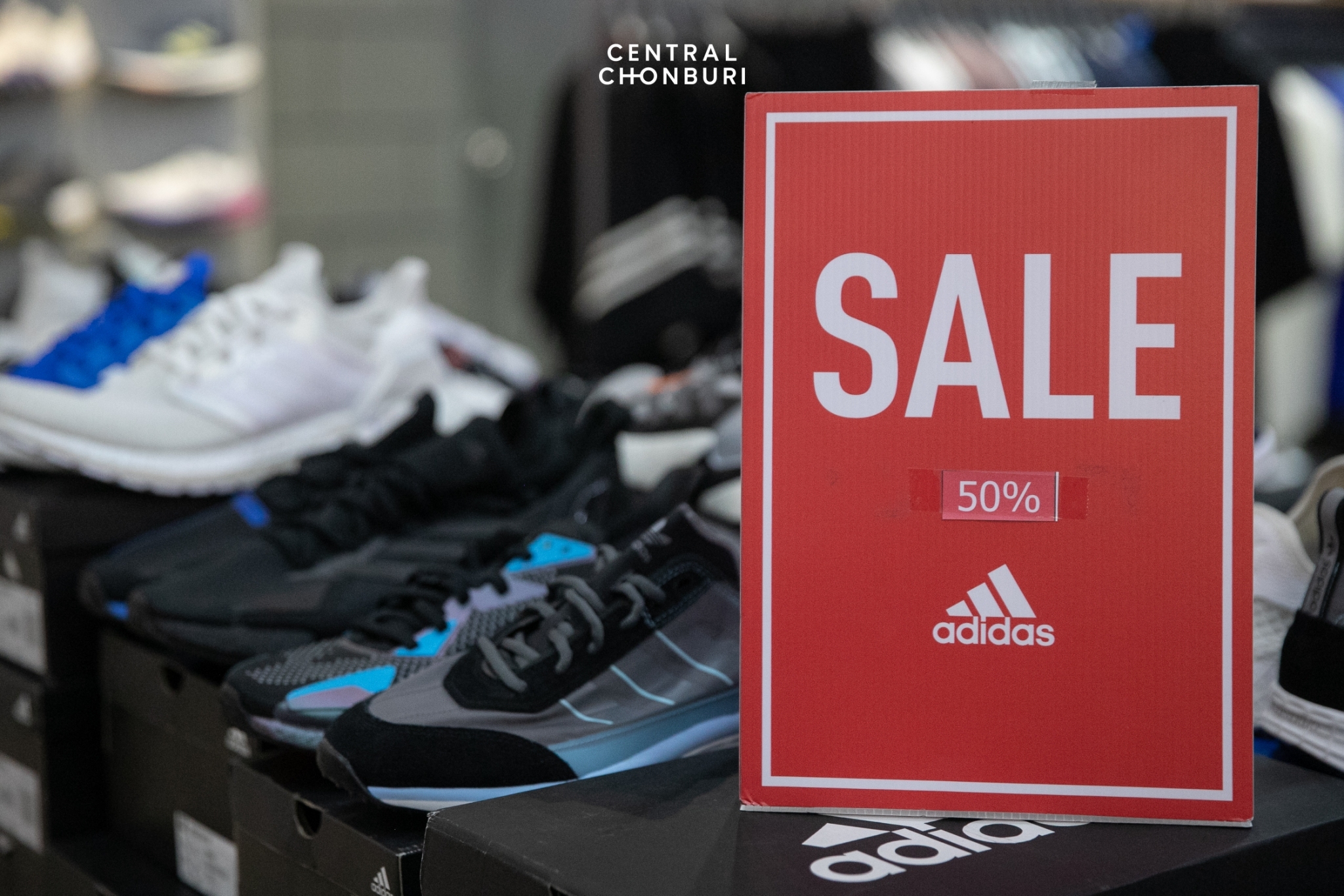 🔥 adidas END OF SEASON SALE ช้อปให้สุด... - Central Chonburi