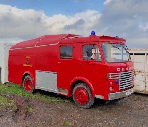 Rare 1/16 scale Dennis fire engine model found at swap meet