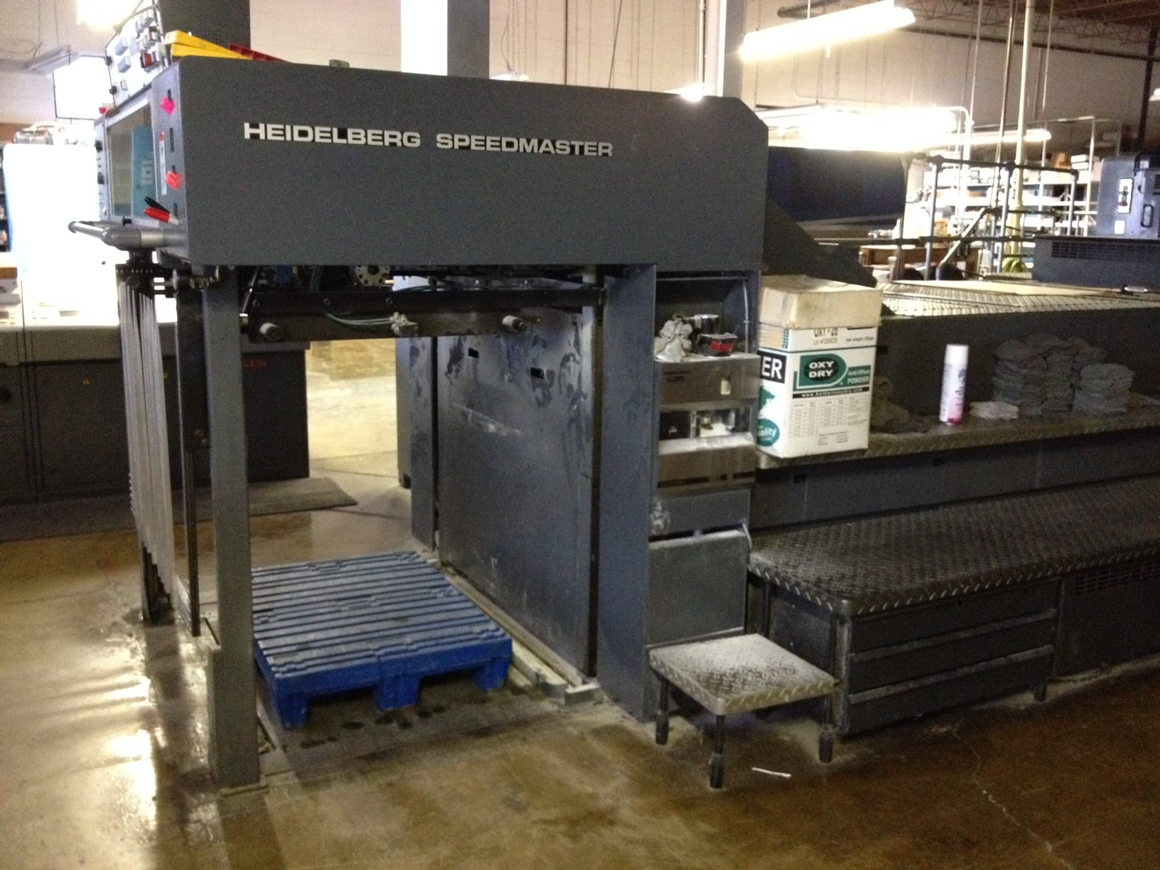 A LA VENTA HEIDELBERG CD 6 102 XLS AÑO 1994 COMO NUEVA SOLAMENTE 30 MILLONES DE IMPRESIONES .LA MAQUINA SE USO MUY POCO Y SOLAMENTE PARA PRUEBAS. SE ENCUENTRA EN USA Y