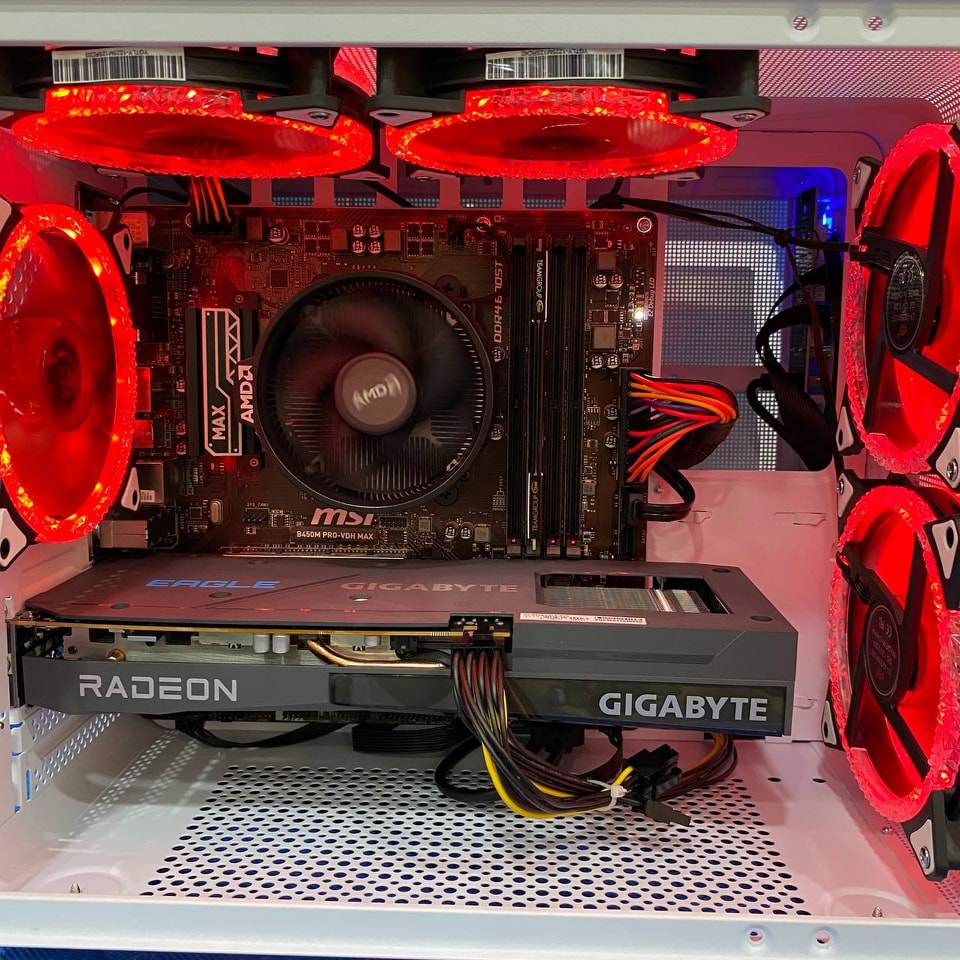 What a classy chassis! 👀 ... - EDGE Computer Technologies