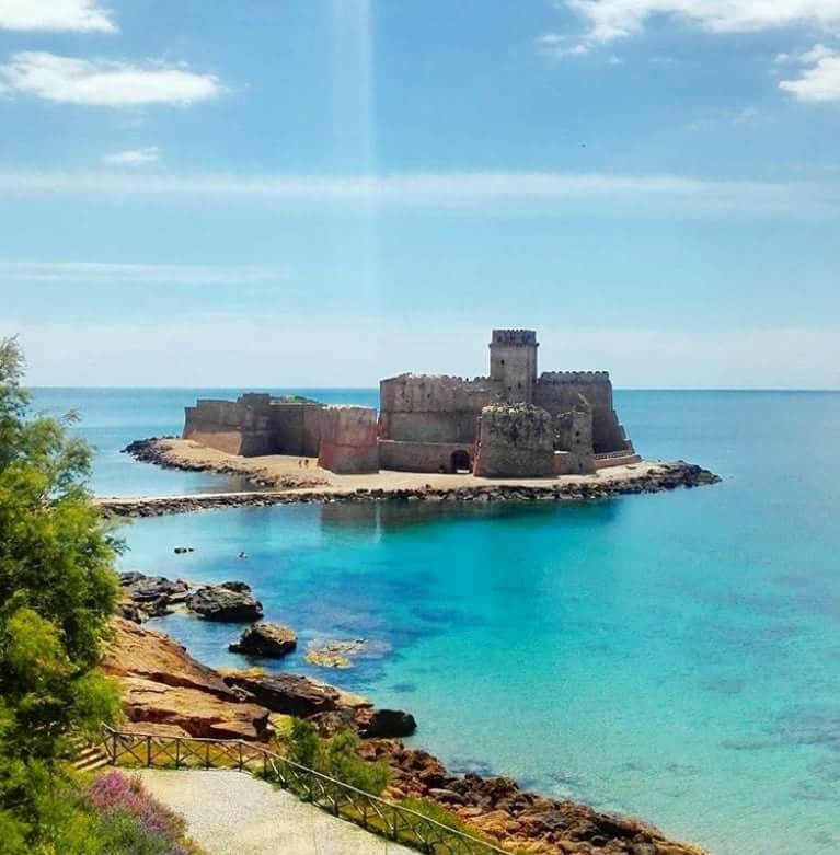 Calabria Magica - 🔴 Cruciani distrugge Iacchetti: 