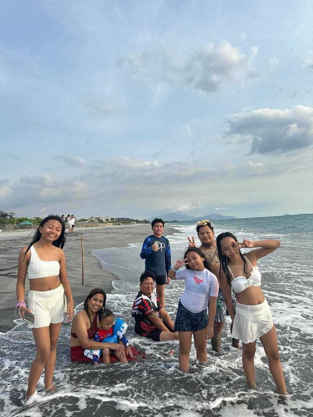 AWLO Beach Villas Zambales... - AWLO Beach Villas Zambales