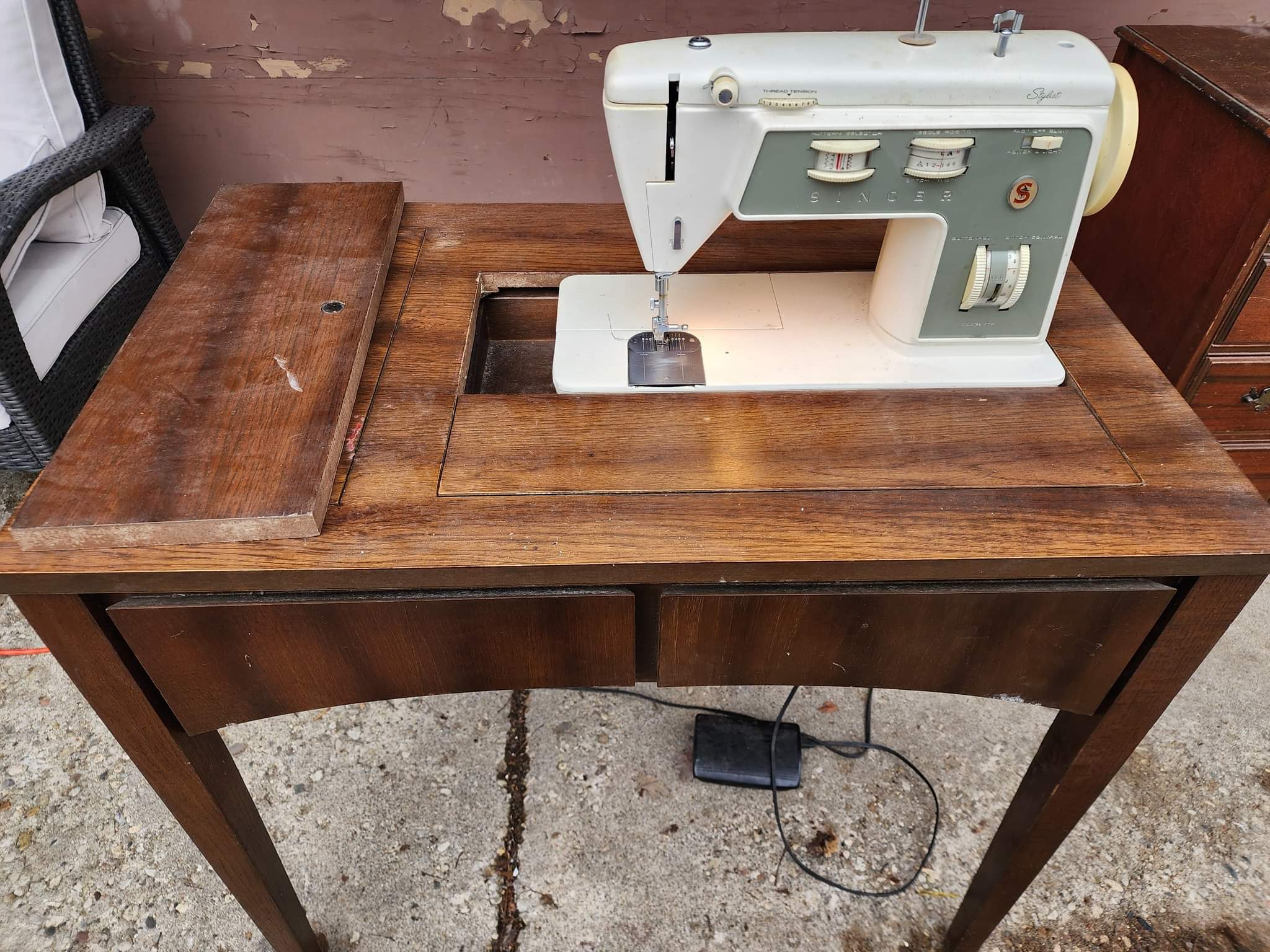 Vintage Singer 774 Sewing Cabinet and Bench - Sewing Machines ...
