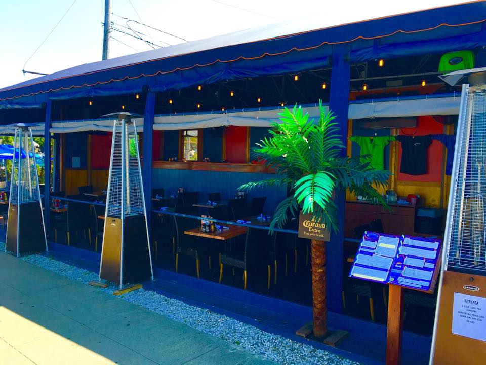 Fishbones Bar & Grille