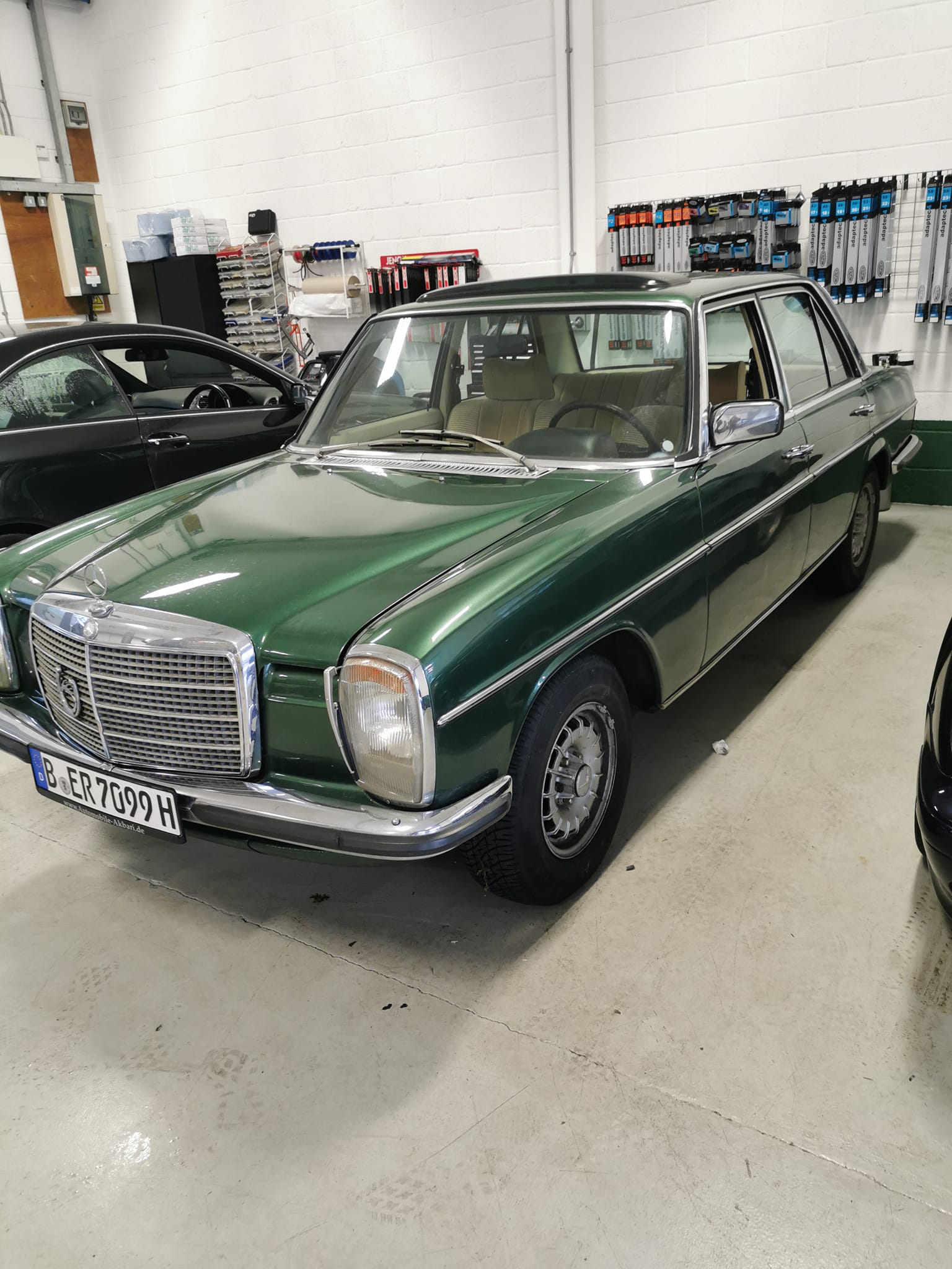 Restoring 1974 Mercedes with 350 SBC engine