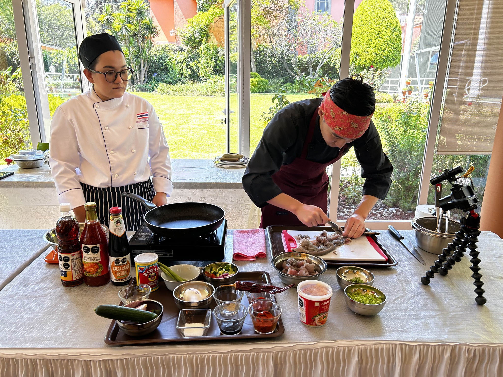 Food Influencer ชื่อดังในเม็กซิโกสนใจการทำอาหารไทย เมื่อวันที่ 22 ...