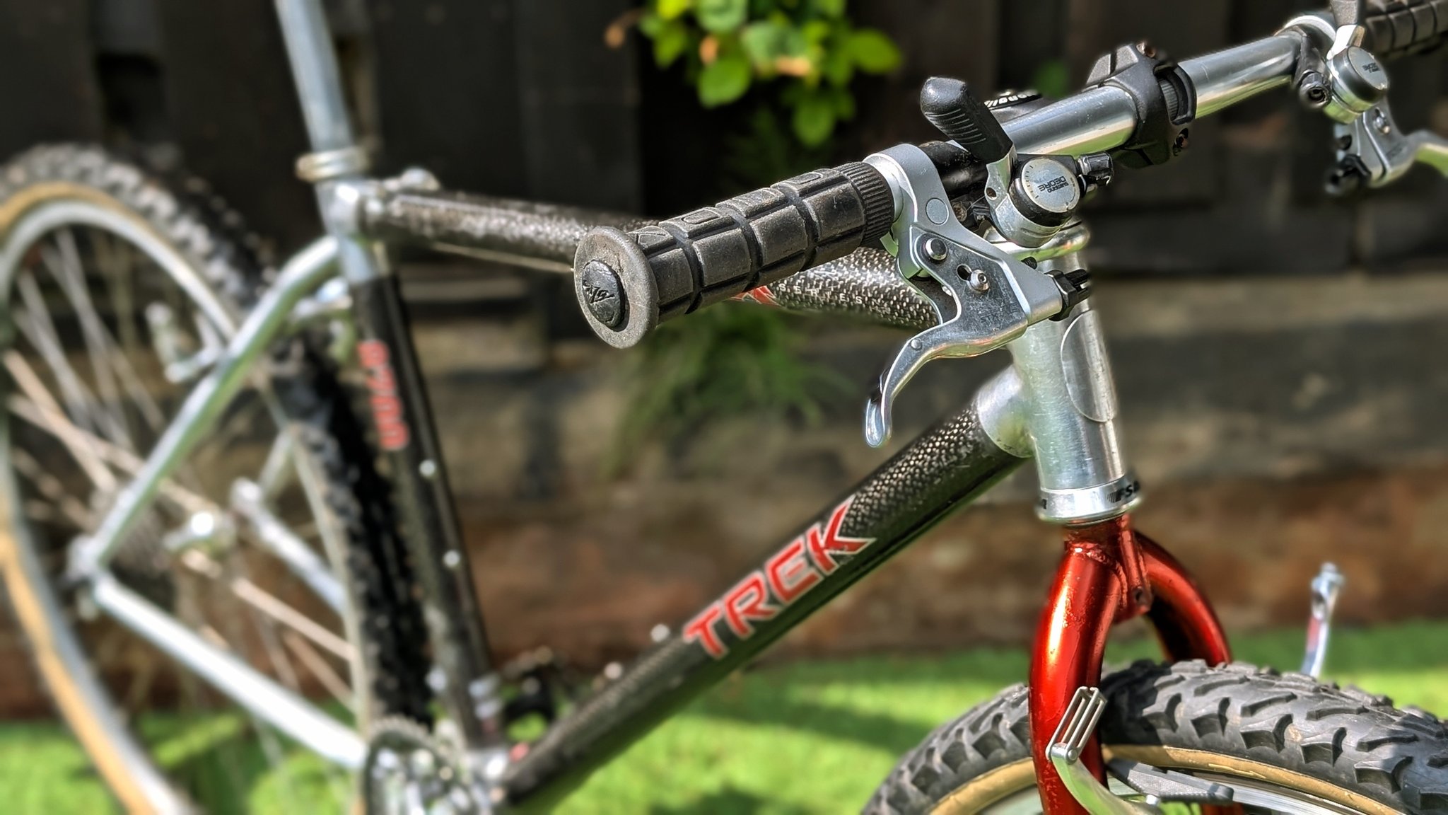 Trek ZX8700 carbon alloy bike restoration progress
