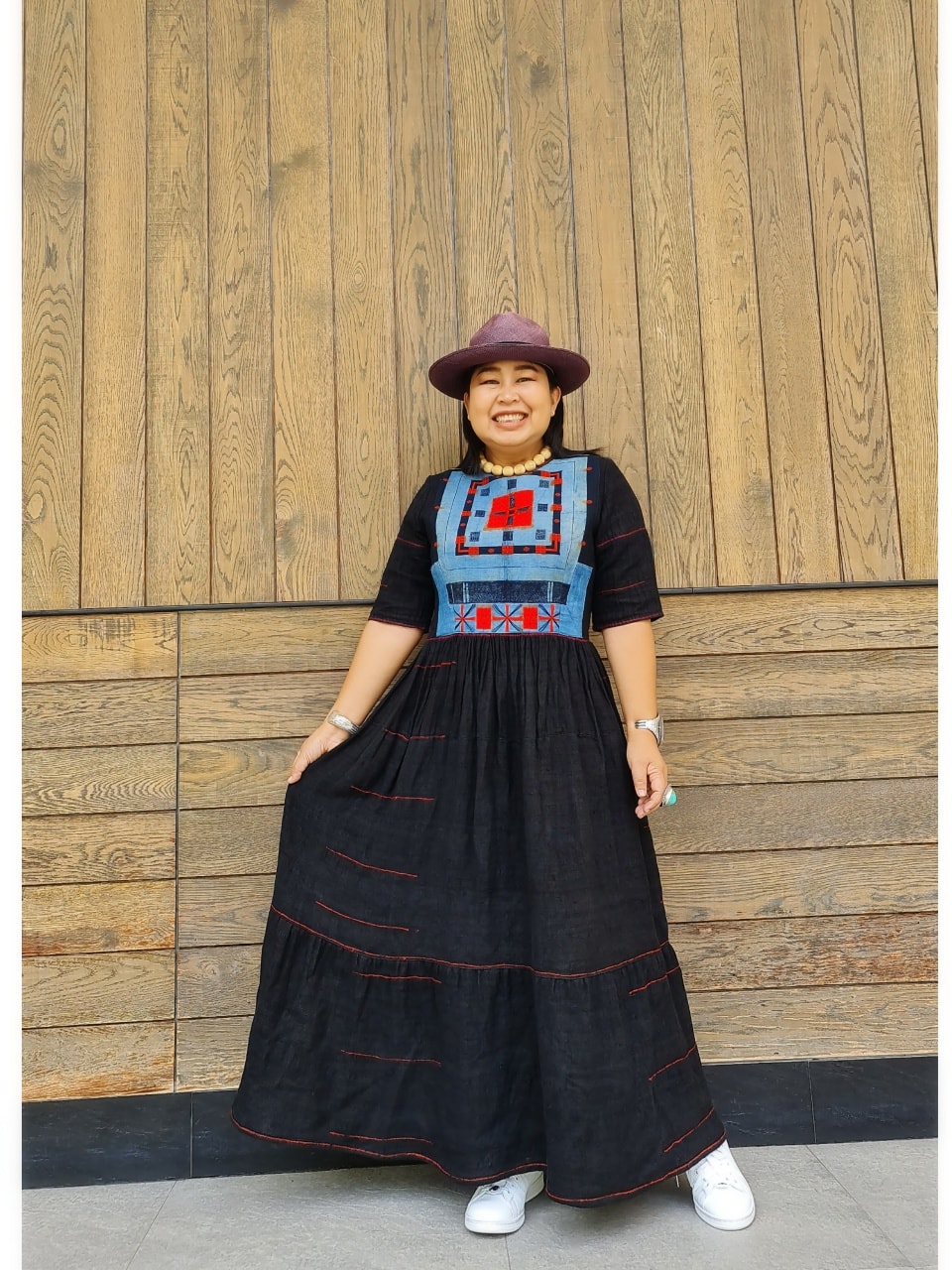 เดรสเจ้าหญิง ผ้าใยกัญ ชงทอมือ แต่งช่วงบน ด้วย เสื้องานโบราณเขียนเทียน ...