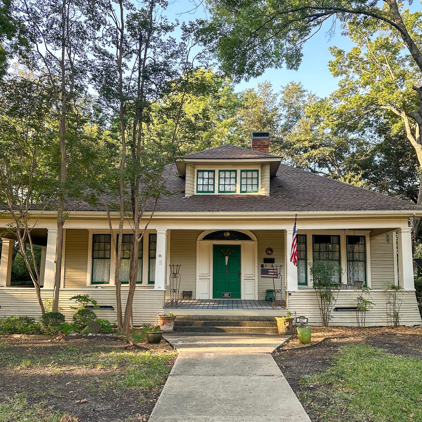 McGilbert House photo 2