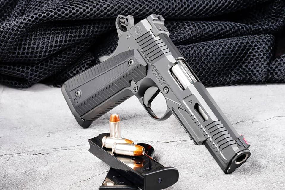 สวัสดียามบ่ายๆ คับเอา. Night Hawk... - Gun&Bullet In Thai