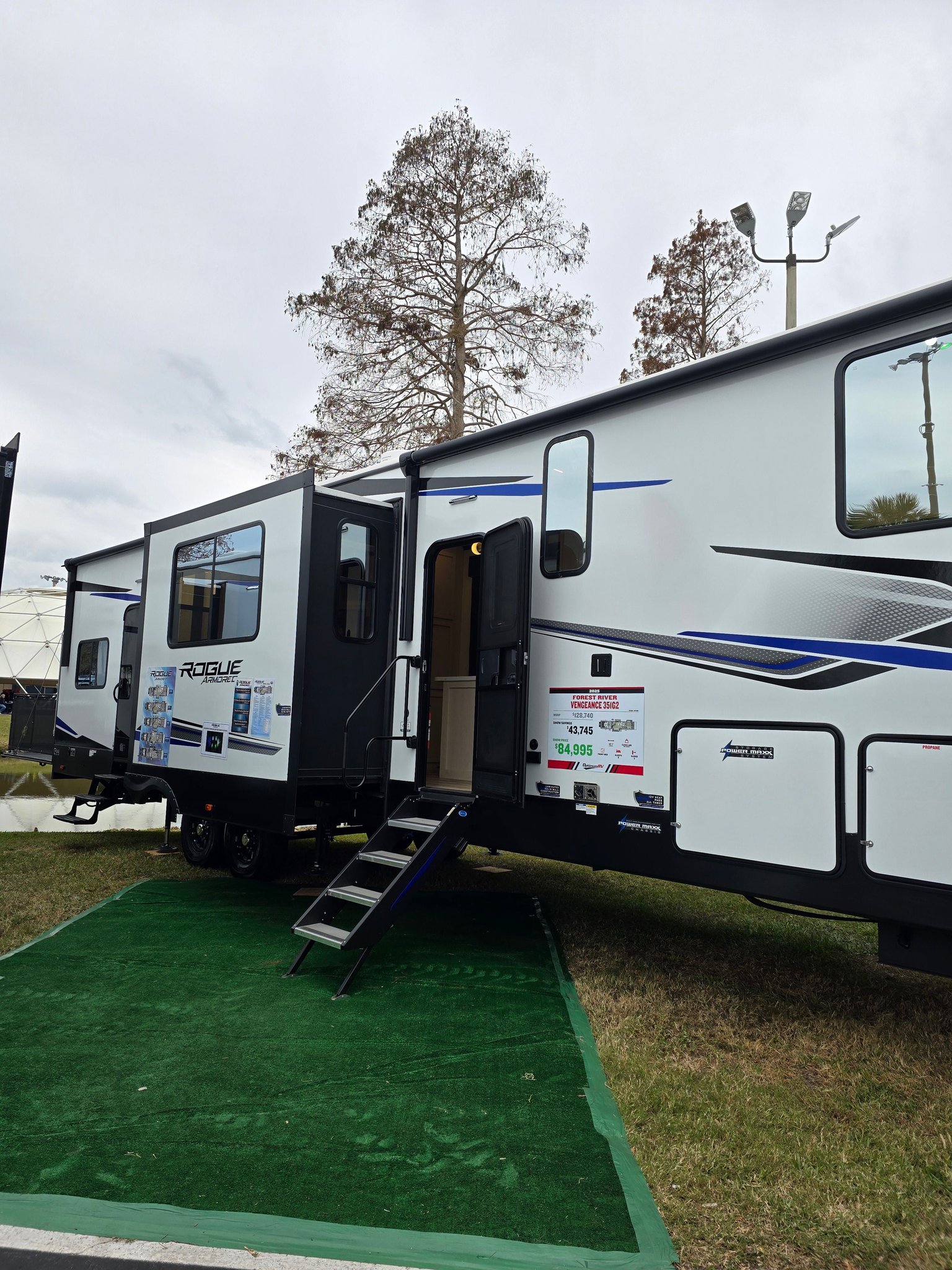Rv and Much To See with John and Deb