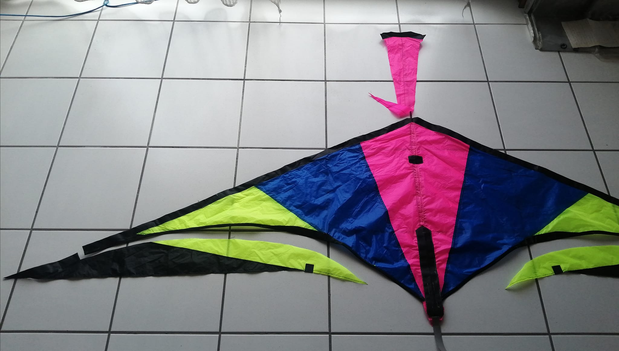 Grand Cerf-volant Arc-en-ciel En Forme De Pieuvre – Queue De 3.5 M Et Ligne De 61 M – Facile à Voler Pour Enfants Et Adultes