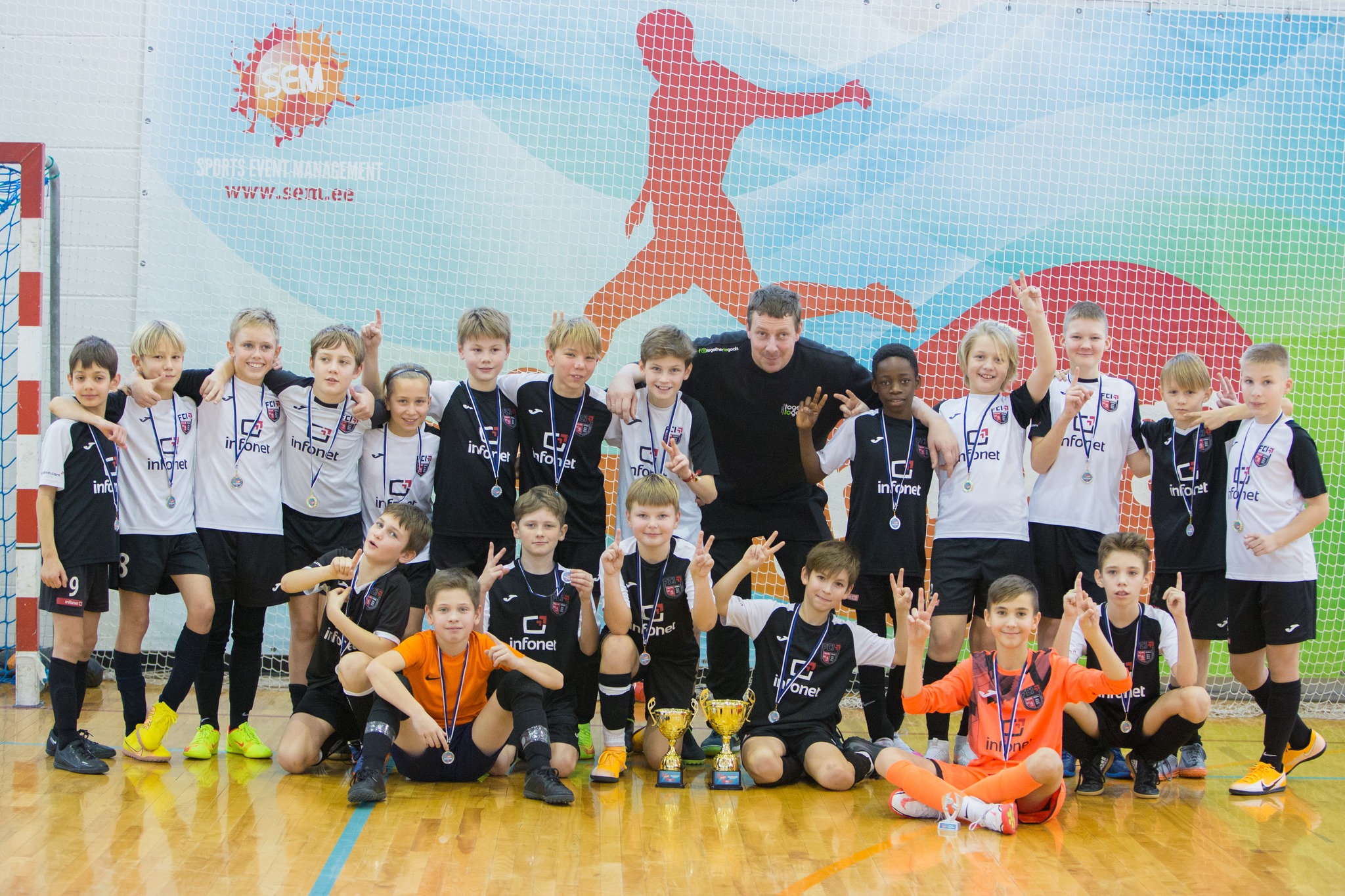 FC INFONET 2011 VV/AA