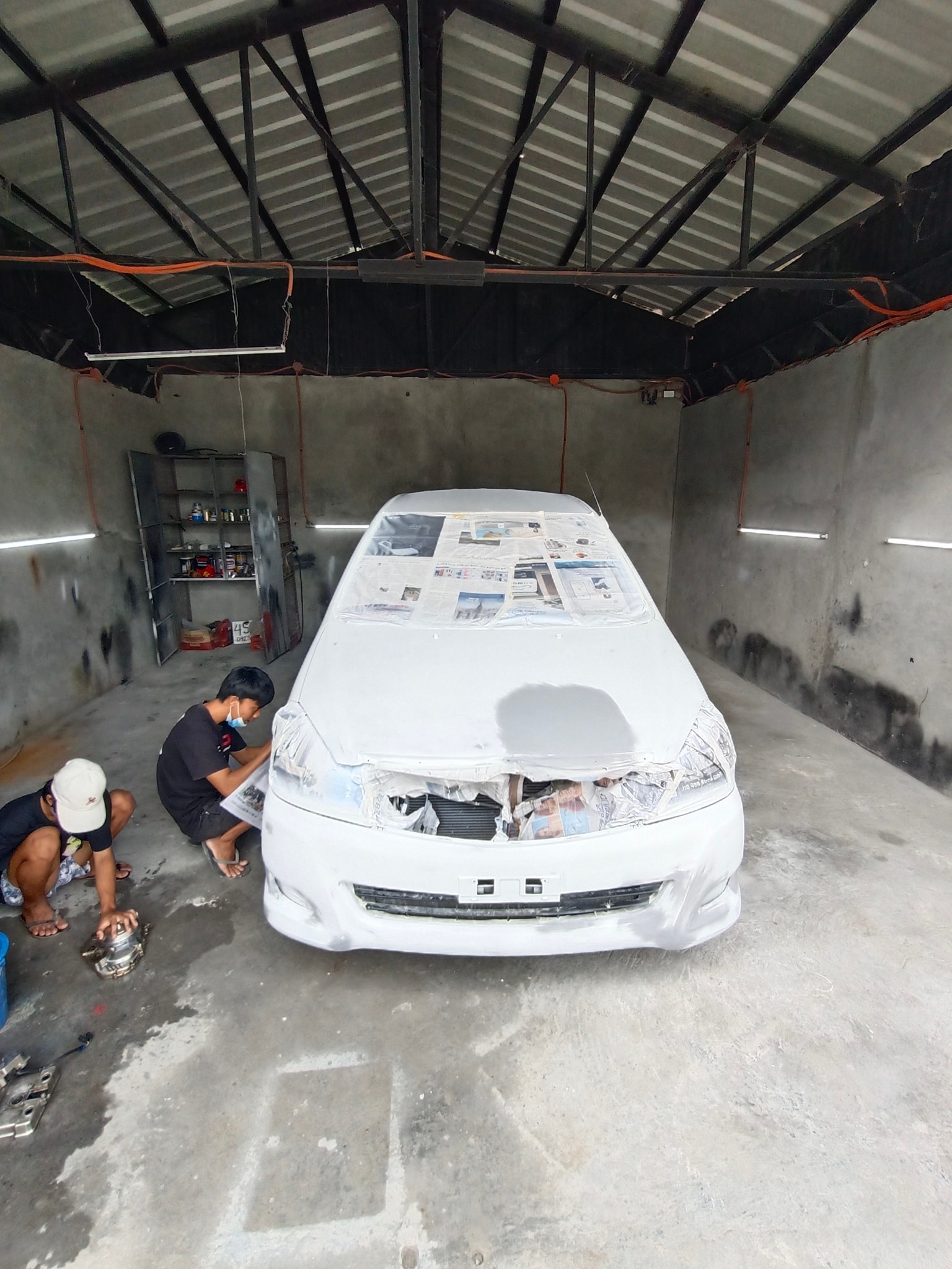 Autowäsche - Toyota Innova Whole Body Repaint Before
