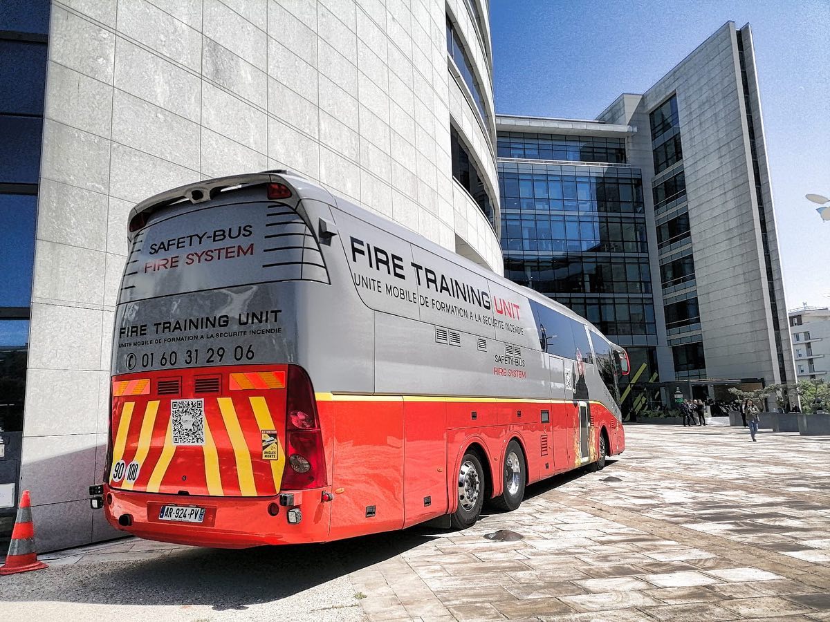 A safety bus | Serris