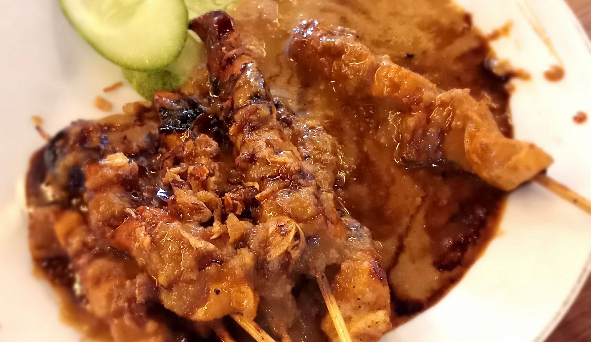 Bos cilik lagi sidik sidak kandang! Pastiin para ayam pada bertelur ...