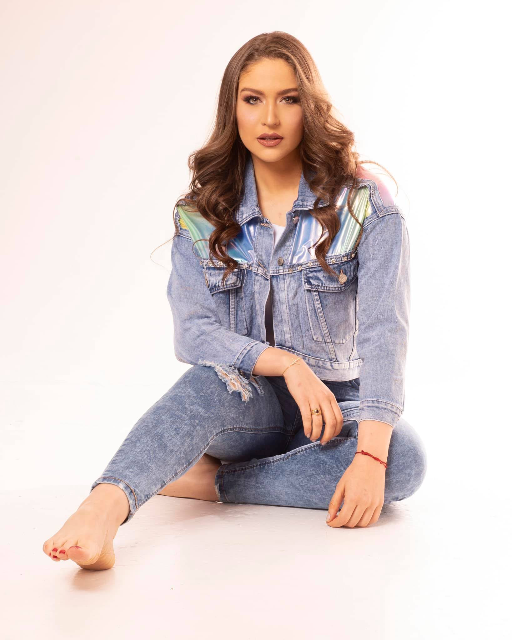 Genesis Rivas / Locutora
