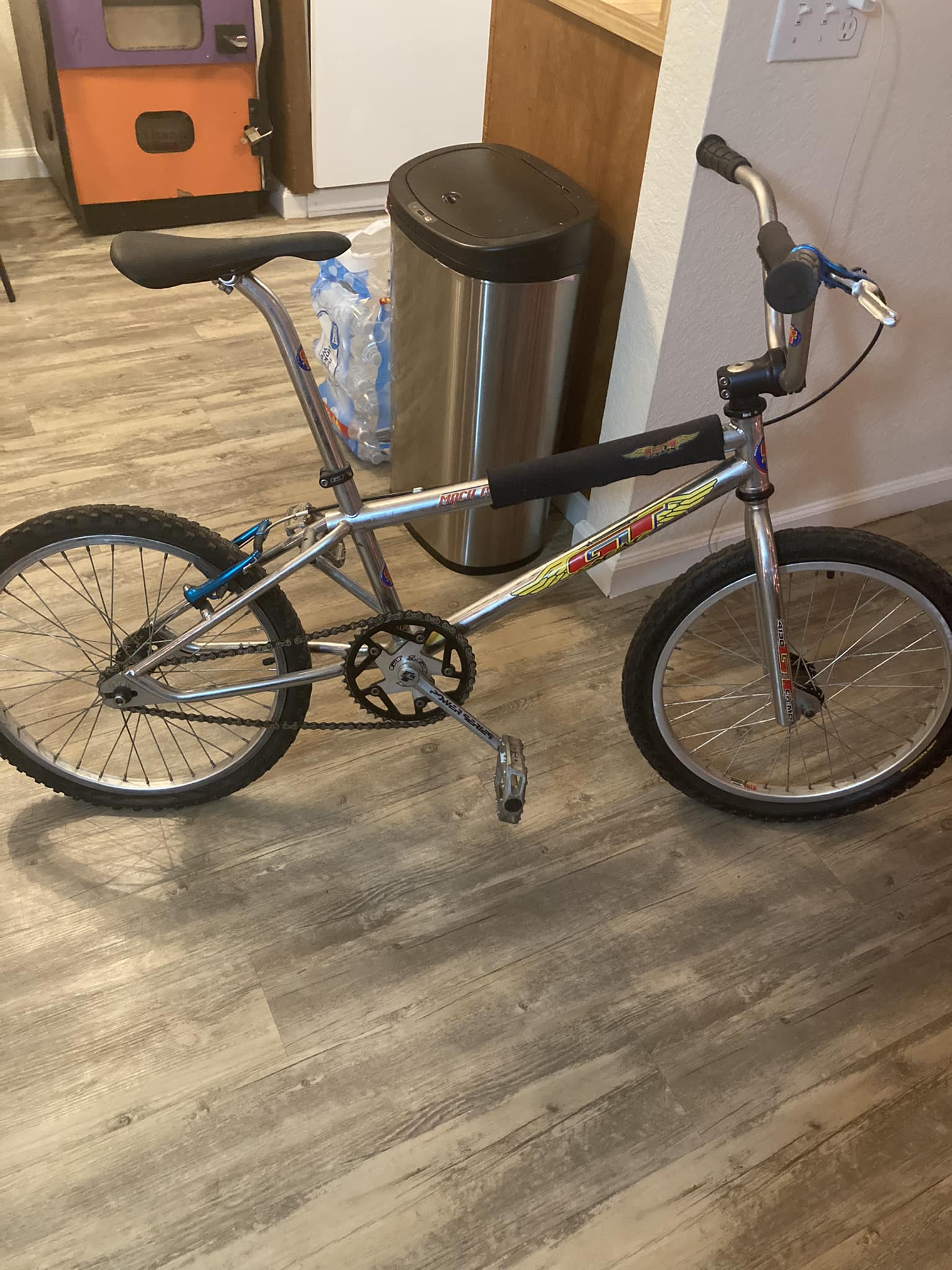 What is this vintage BMX frame with GT stickers?