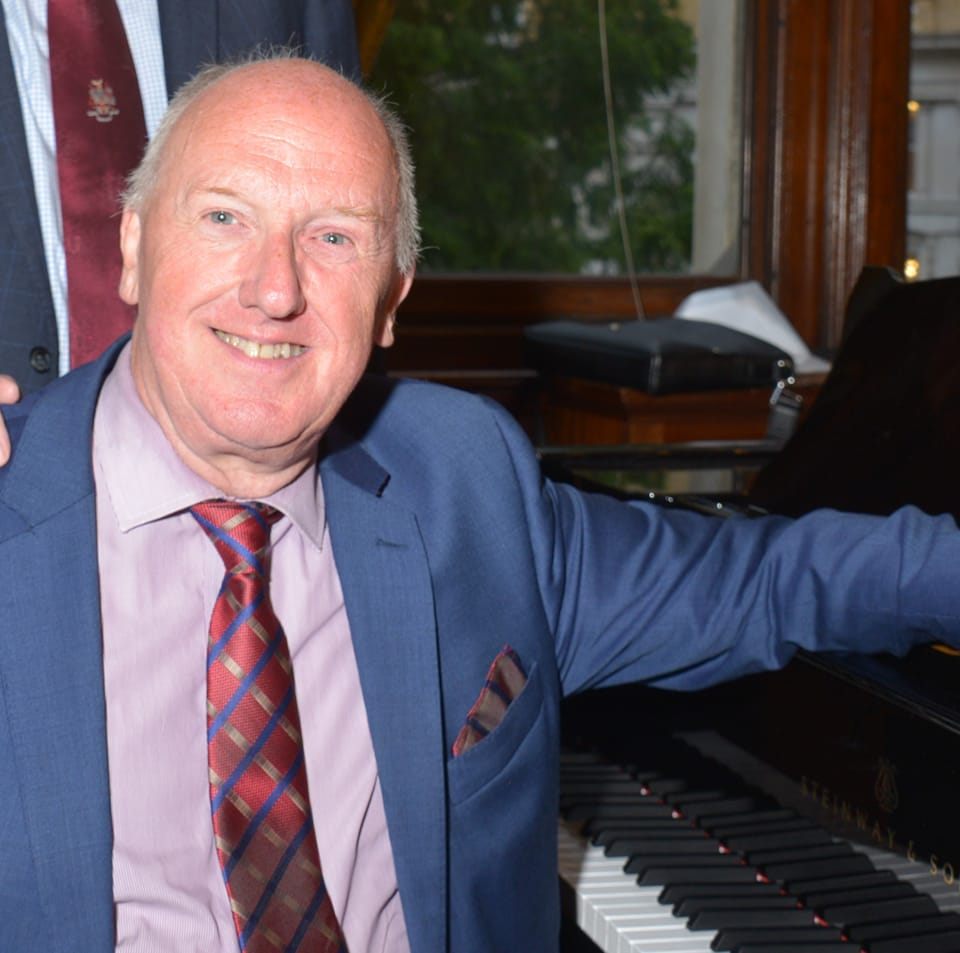 star-tenor-nicky-spence-takes-centre-stage-at-the-last-night-of-the