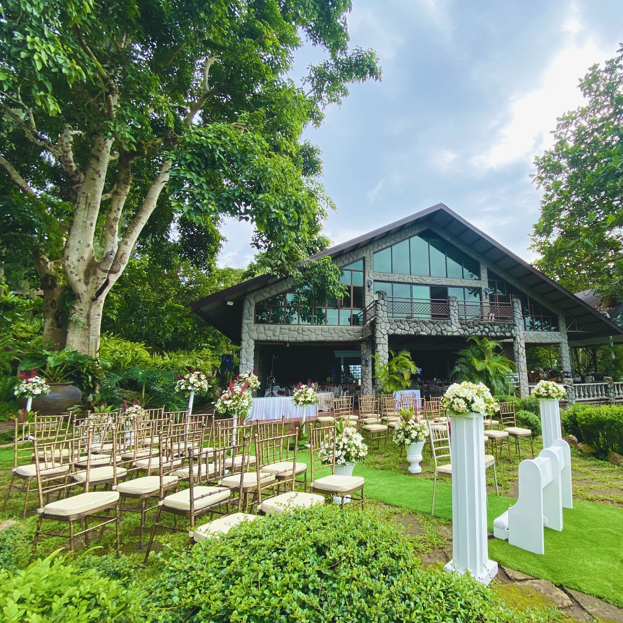 Shercon - Begin your new life together with an exclusive fascinating ...