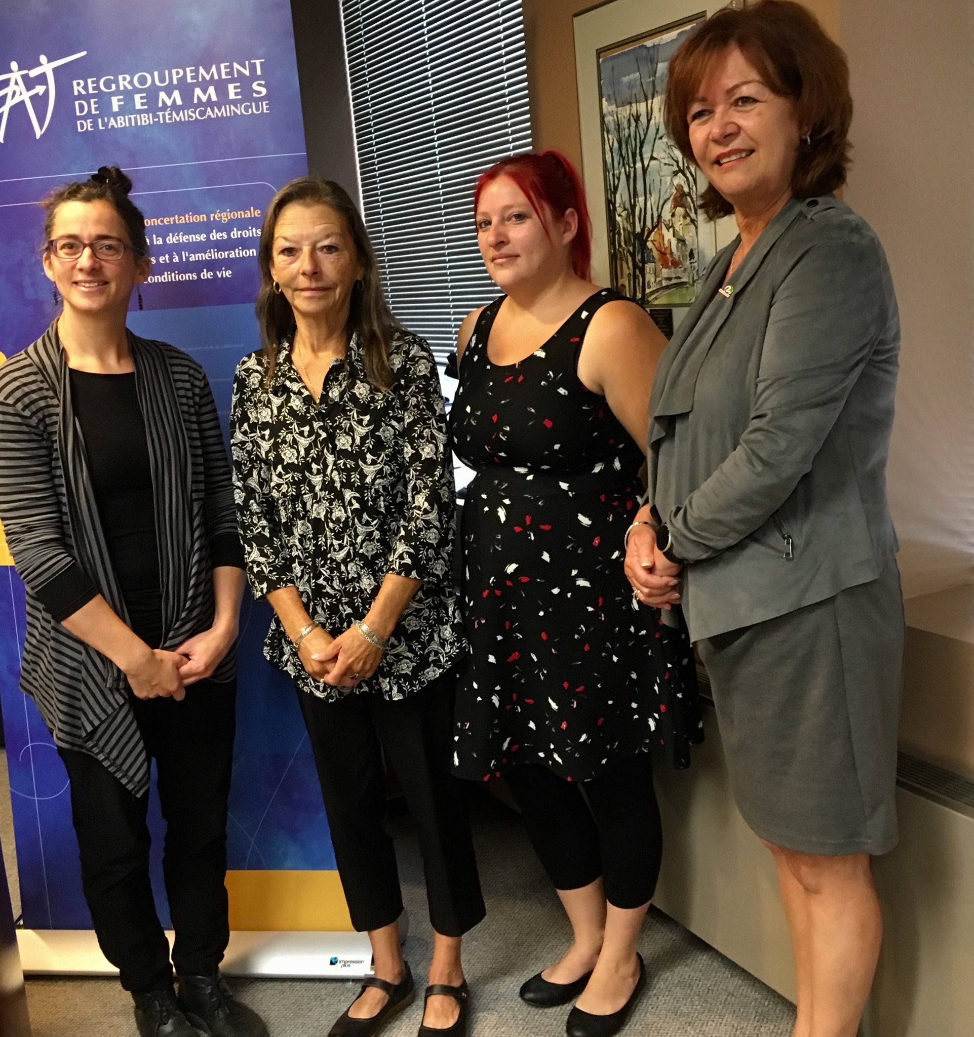 Regroupement de femmes de l'Abitibi-Témiscamingue - RFAT - De gauche à ...