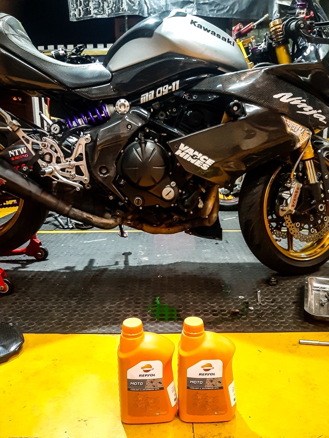 เบลล์ ไบค์ช็อป - ขอบคุณลูกค้าNinja650 มาใช้บริการ Repsol... | Facebook
