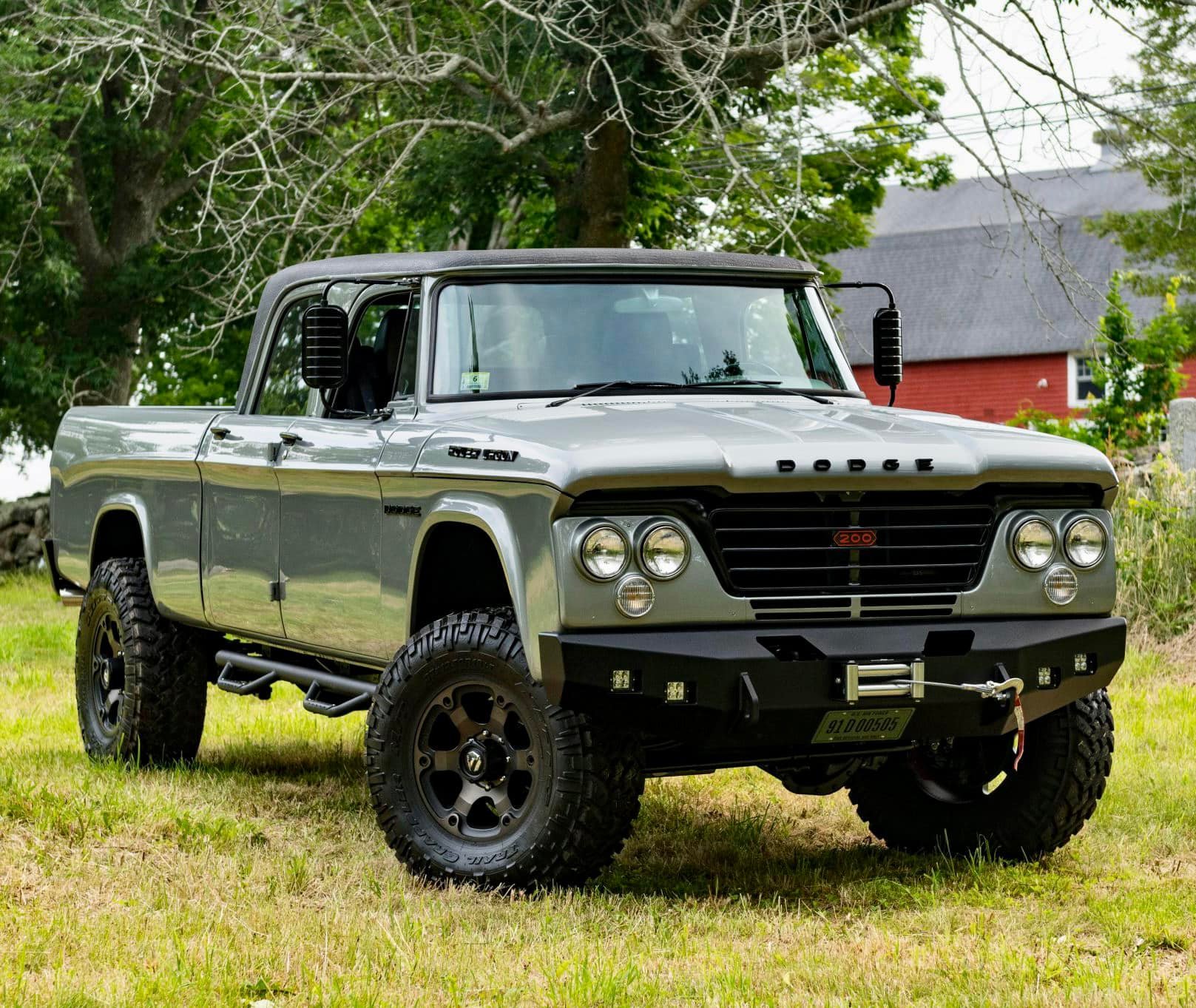 Tow Rigs - This Supercharged Hemi powered Dodge is amazing. 🤤