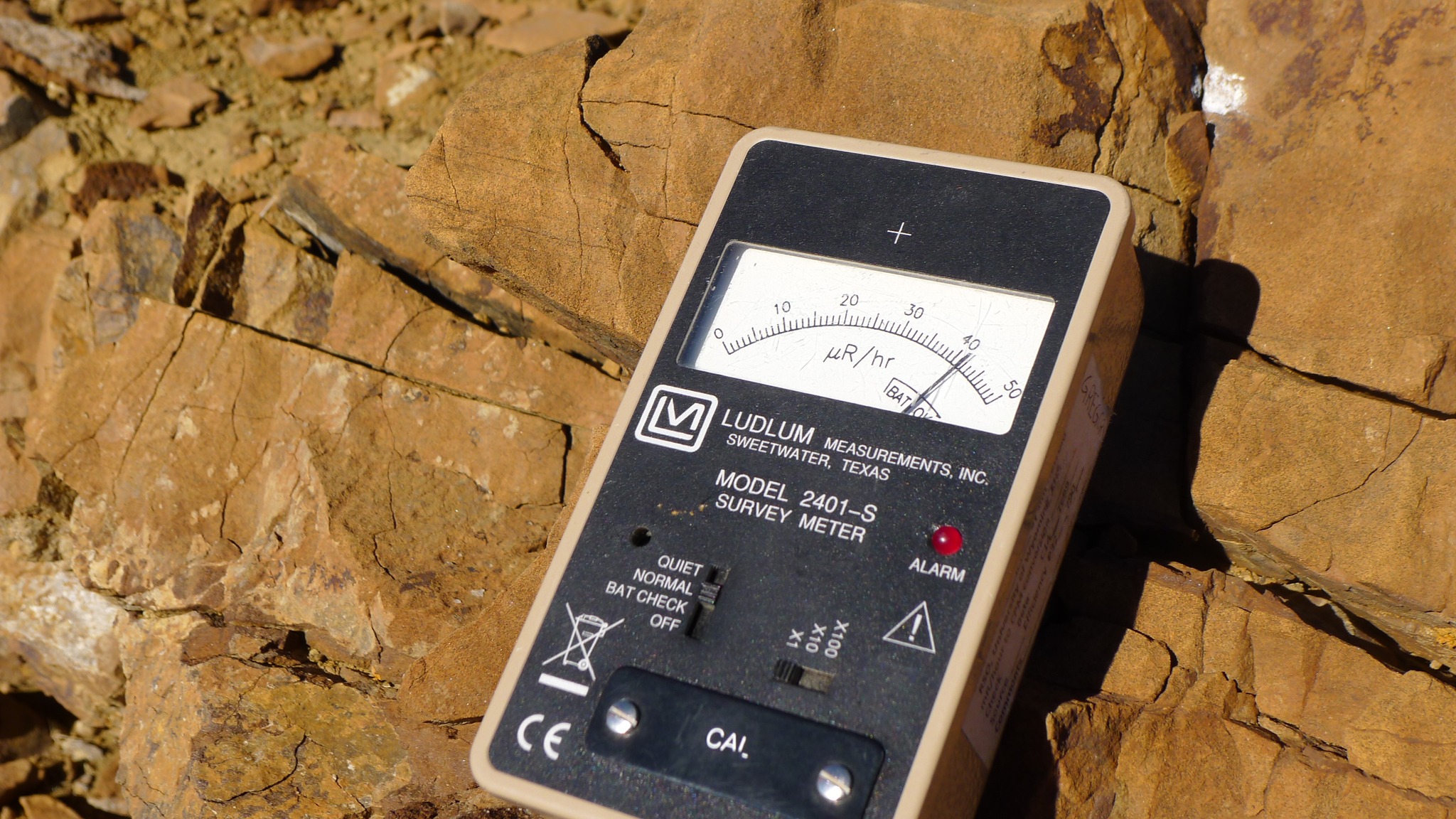 Wyoming - Scintillation counter measurement of an ancient beach placer ...