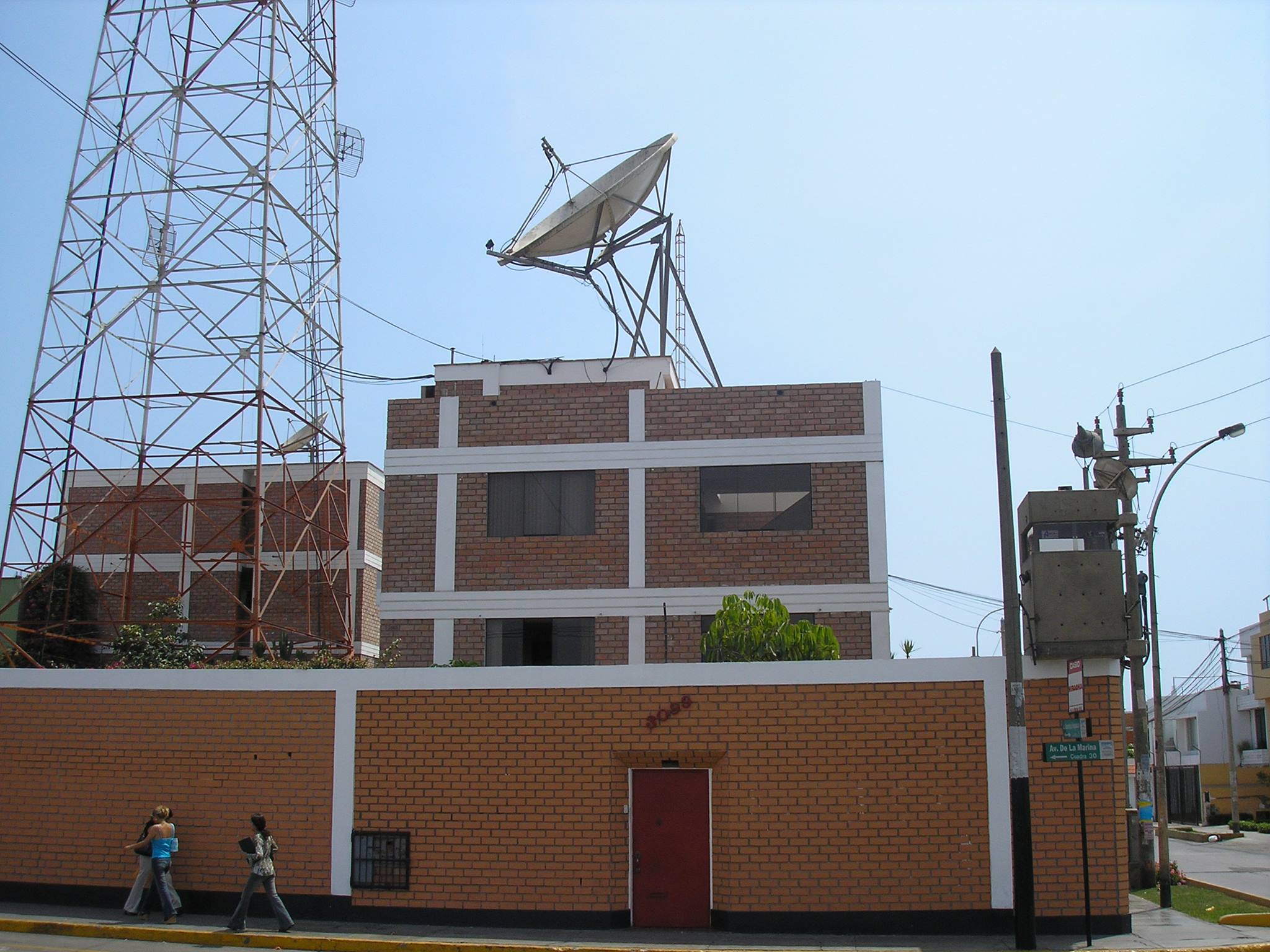 Radio La Rocola Del Recuerdo