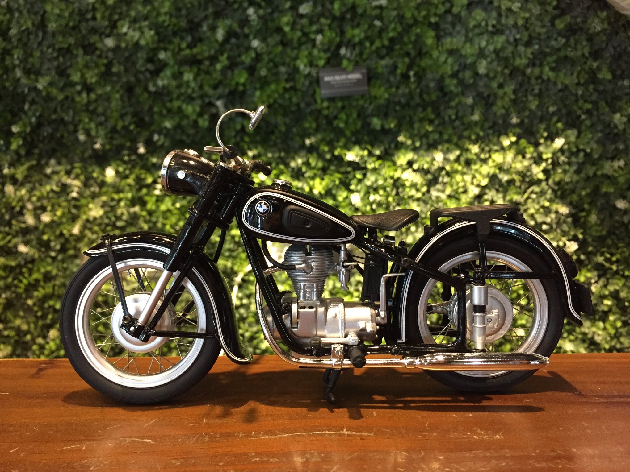 Schuco 新到貨 New arrivals! 1/10 BMW R25/3 Black 450655600