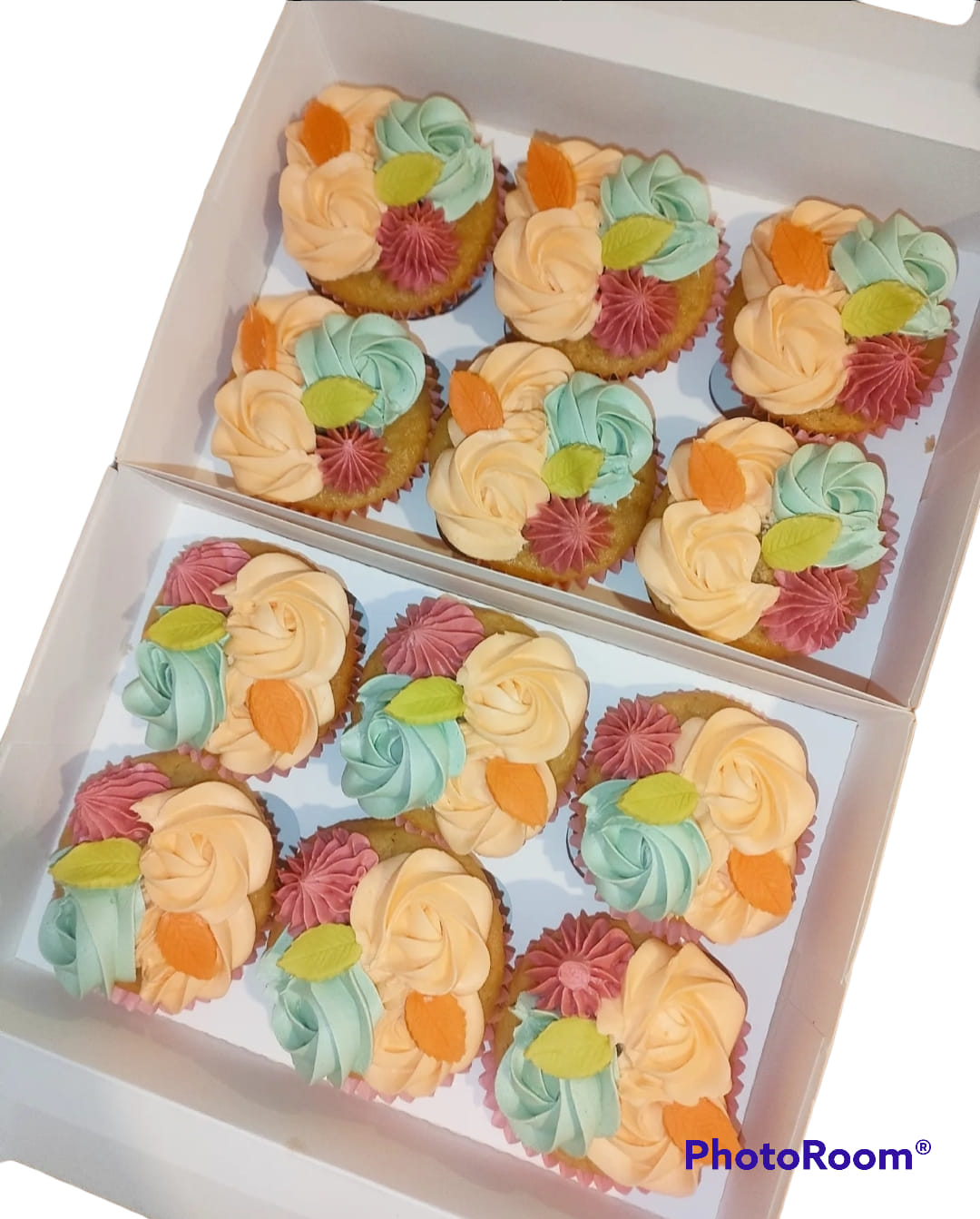 Rachy_Bakey - 🧁 LET'S TALK CUPCAKES 🧁 . Themed,...