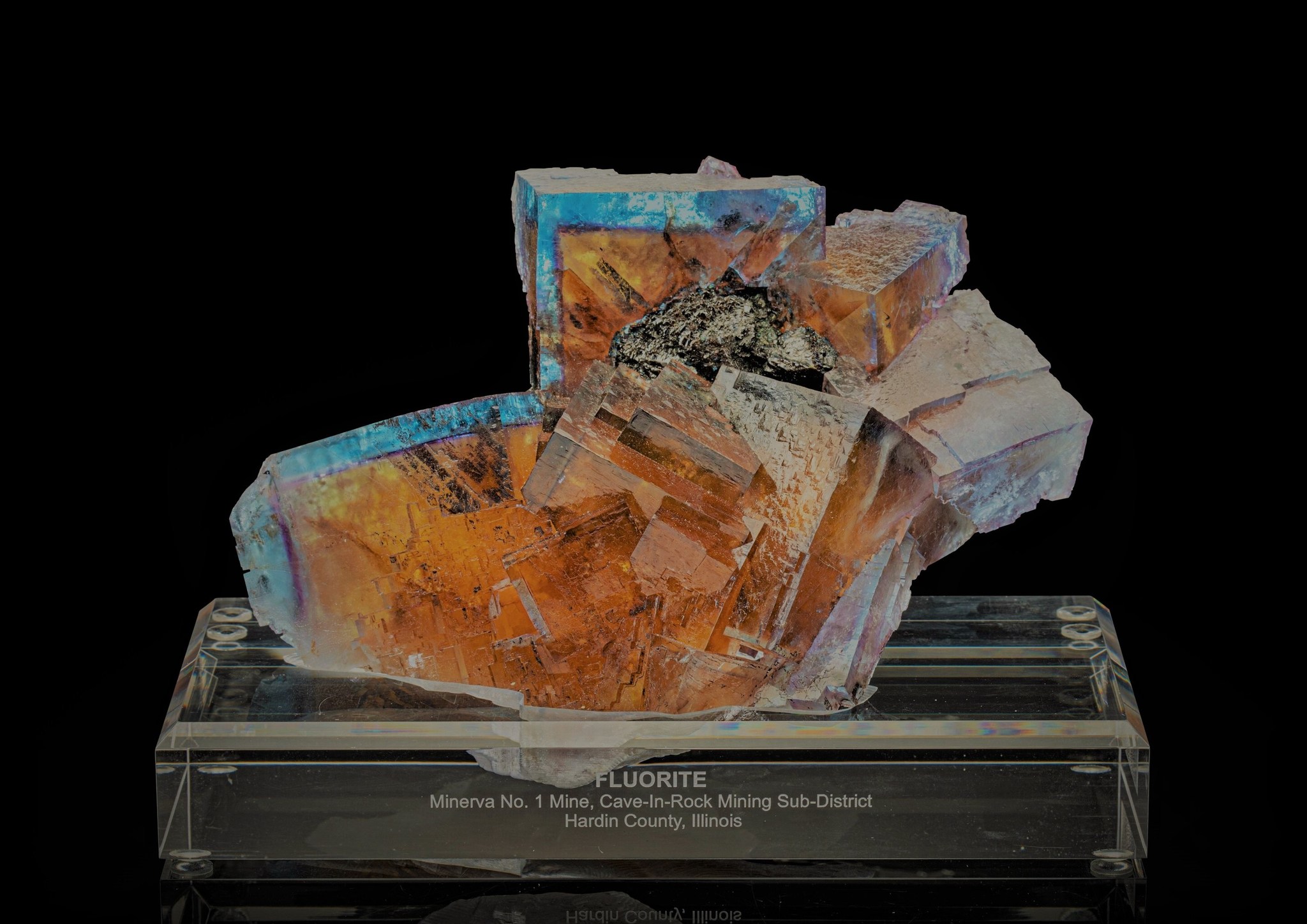 置物 Minerva Mine#1 Minerva #1 mine giant fluorite with vibrant blue zoning