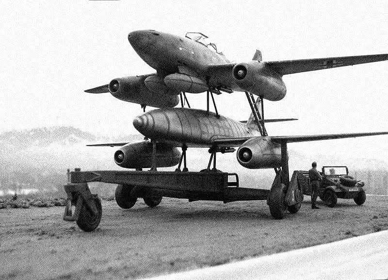 Messerschmitt Me 262 Mistel model kit