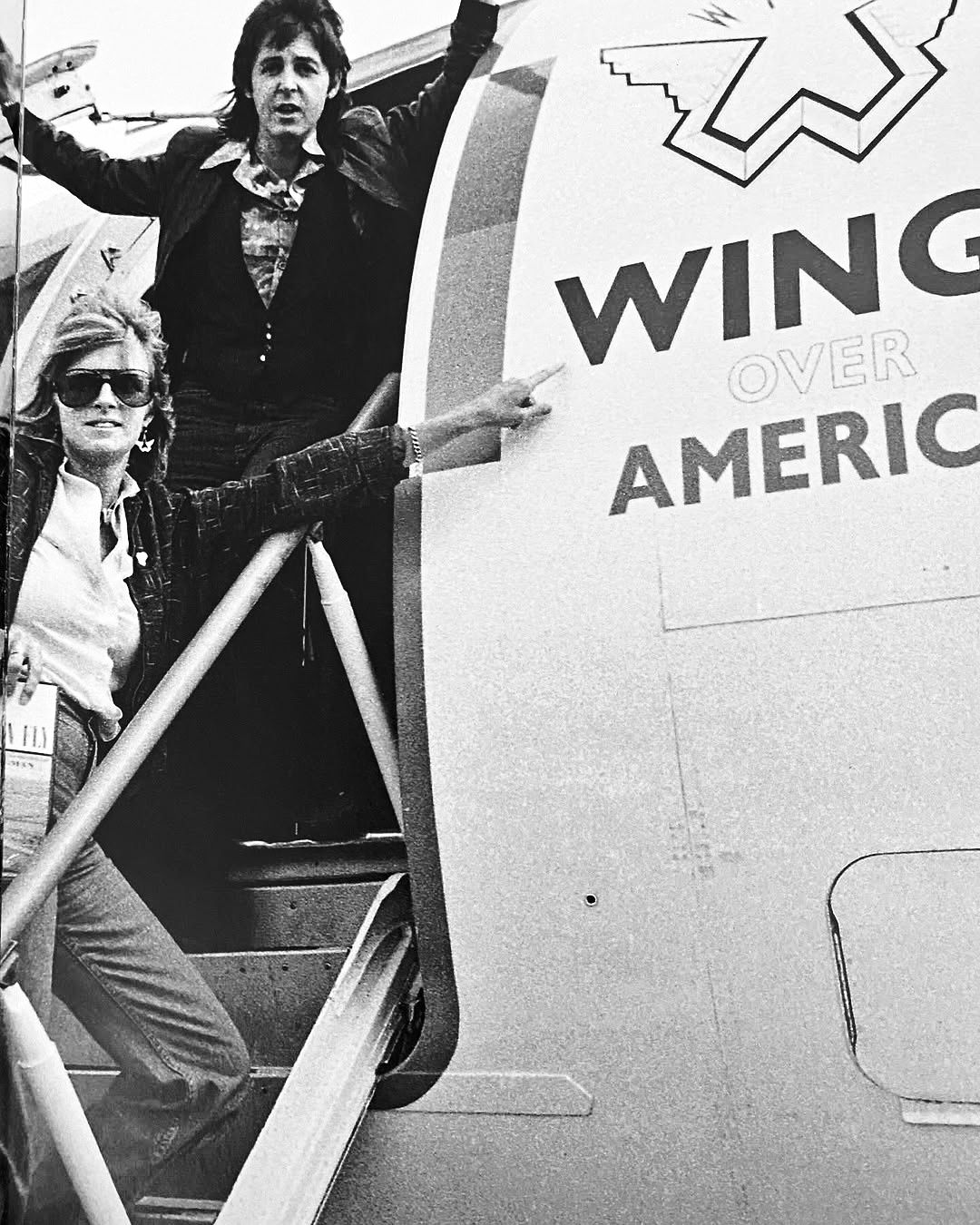 Paul McCartney and Wings during the 1976 Wings Over America tour 👐🏻