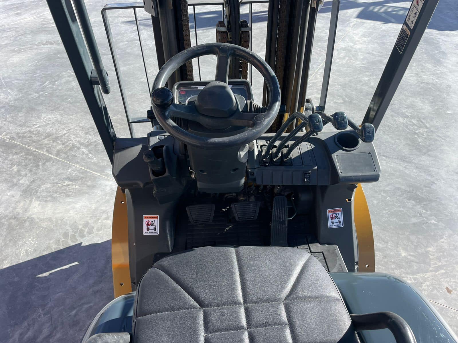 FDF Equipment - ⚠️Montacargas Caterpillar Modelo P5000⚠️...