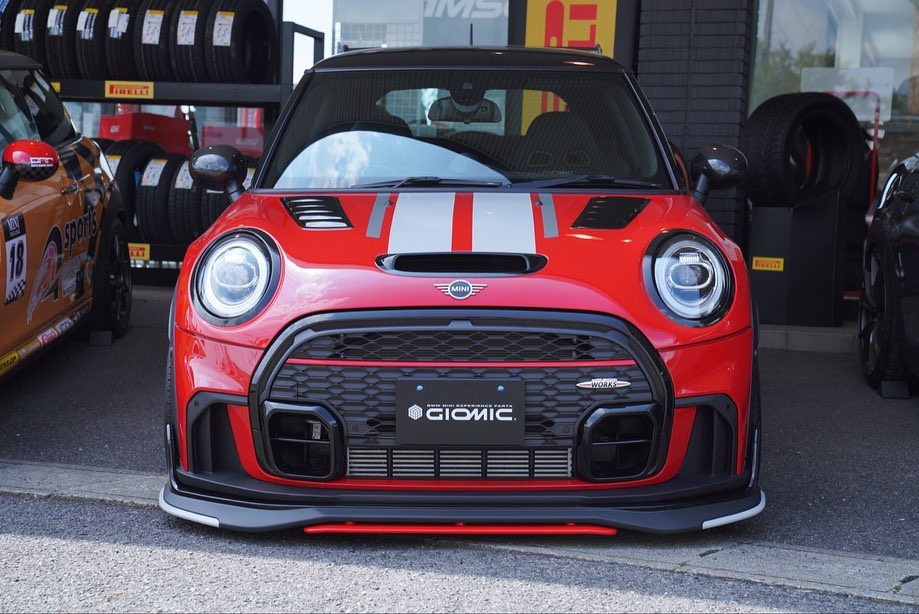 GIOMIC (ジオミック) - AERO BODY KIT EVO for F56LCI2...