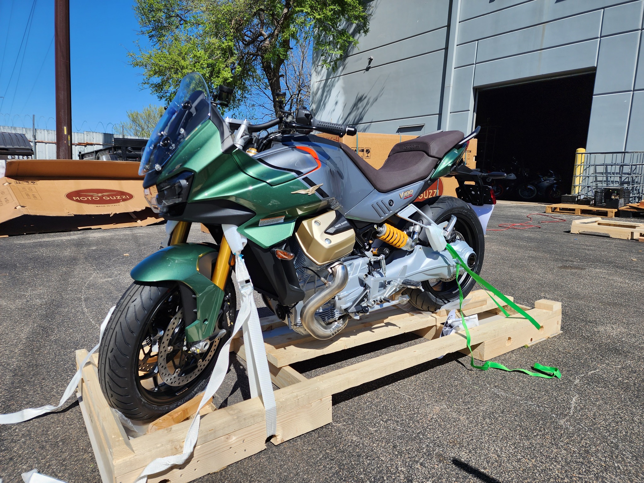 AF1 Racing - The all new Moto Guzzi V100 Mandello has...