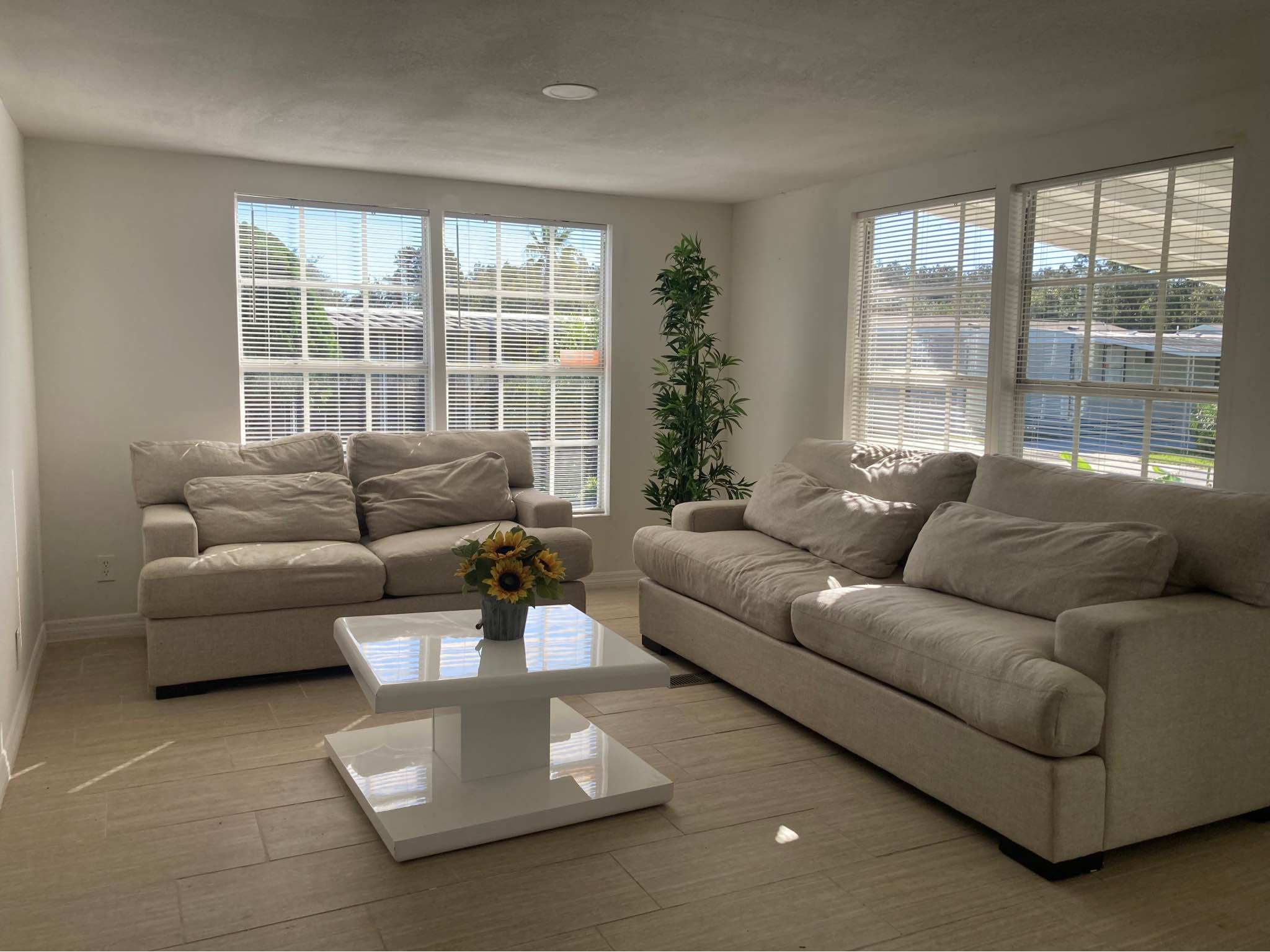 3 Beds 2 Baths House Property Rentals Intercession City, Florida