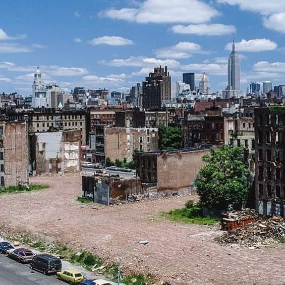 Where was this photo of Lower Manhattan taken in 1983?