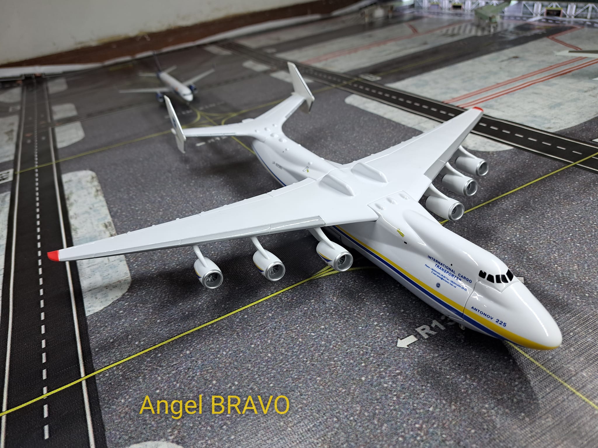 Antonov An-225 model in 1:200 scale