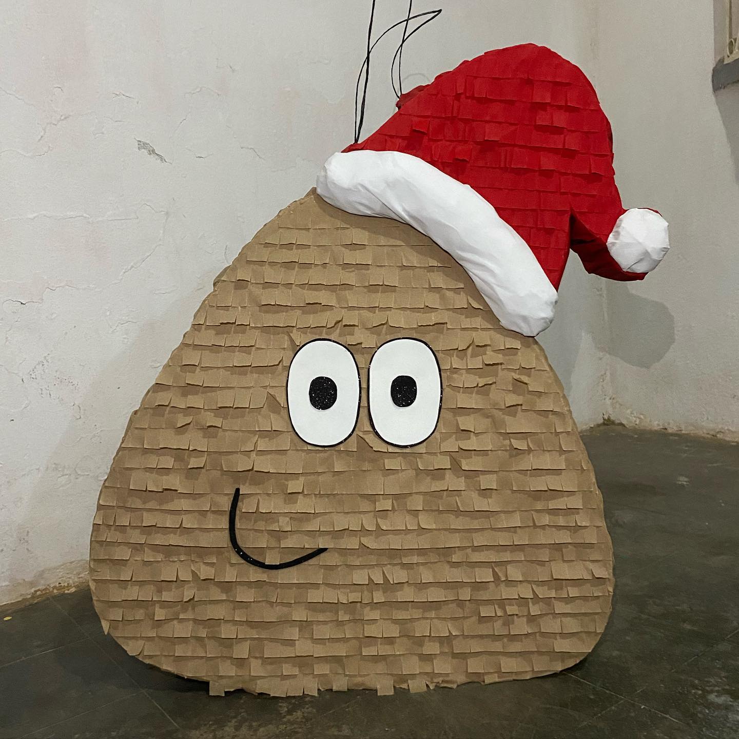 Art piñata - pou navideño!🧑‍🎄 realizamos cualquier idea...