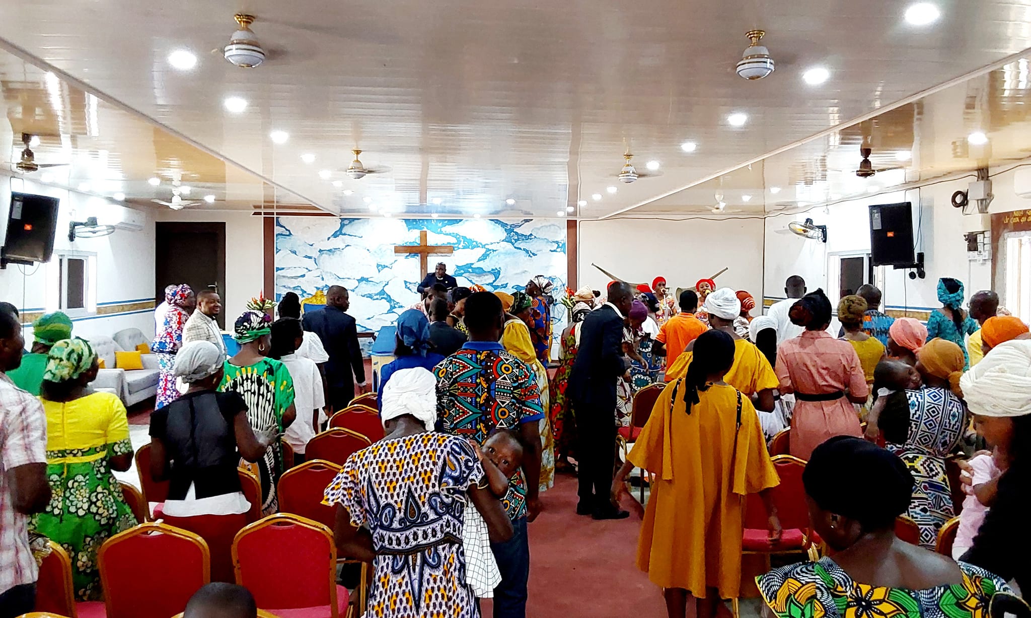 glise-evang-lique-de-la-pr-sence-glorieuse-abidjan-abidjan