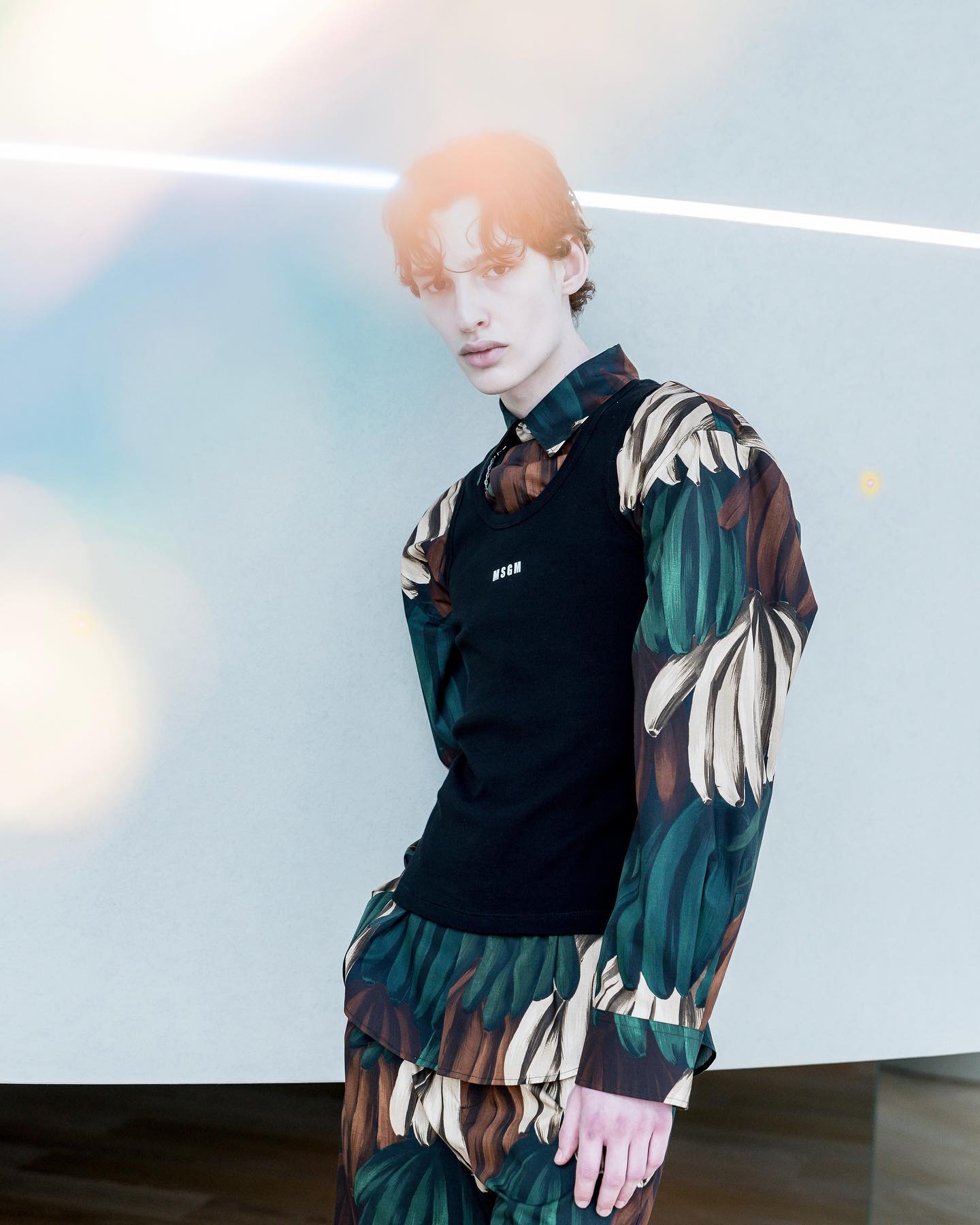 MSGM - Bananas throng in pictorial brush strokes on the MSGM 