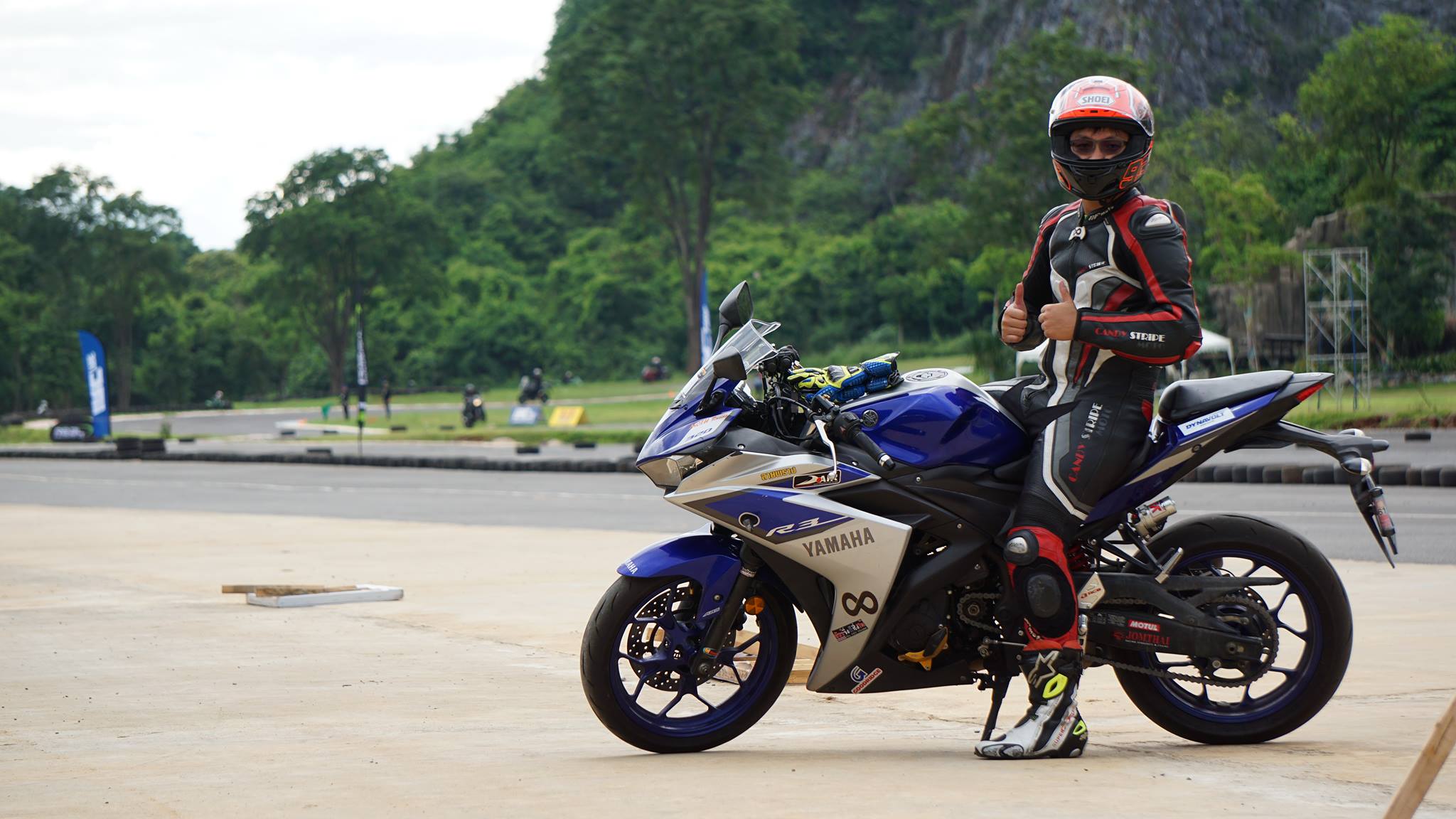 ระหว่างเลือกรูปลงสกู๊ป... - FastTrack Weekend Riding | Facebook