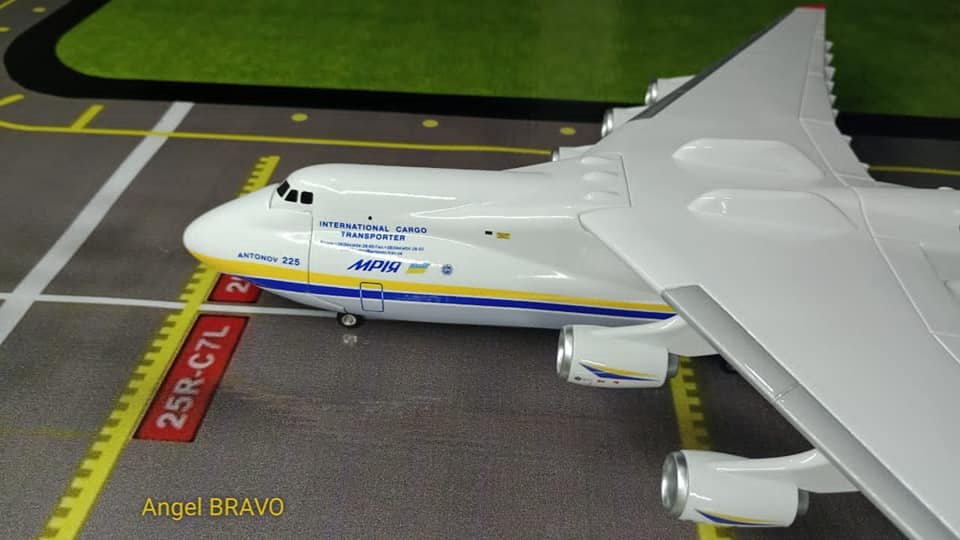 Antonov An-225 model in 1:200 scale