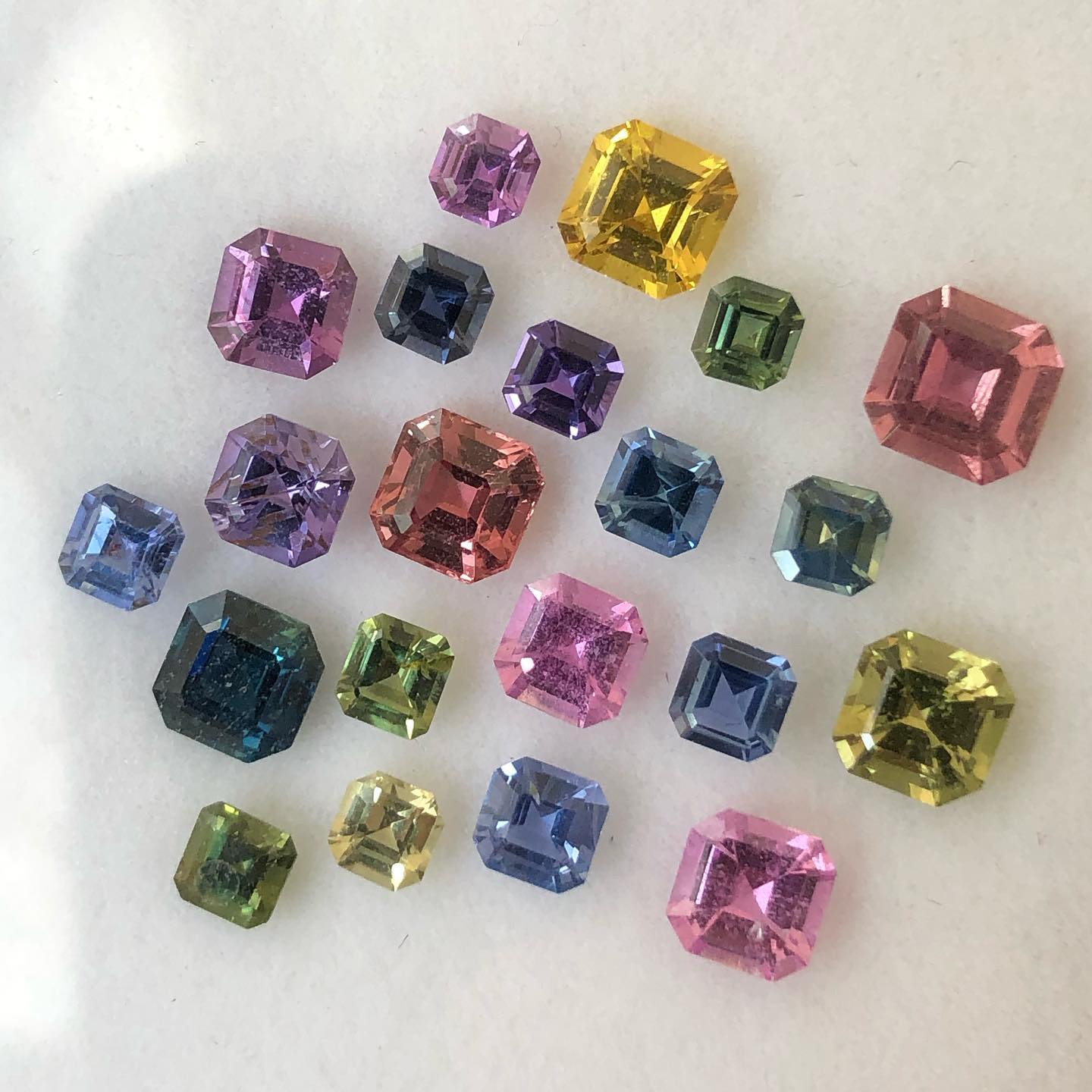 Engelo Gems | Colombo