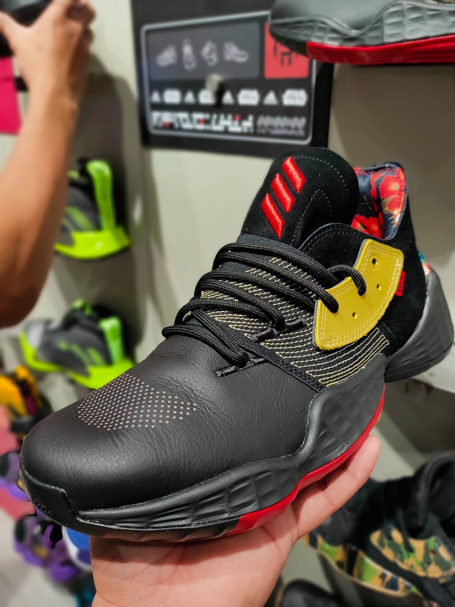 Adidas Harden Vol. 4 