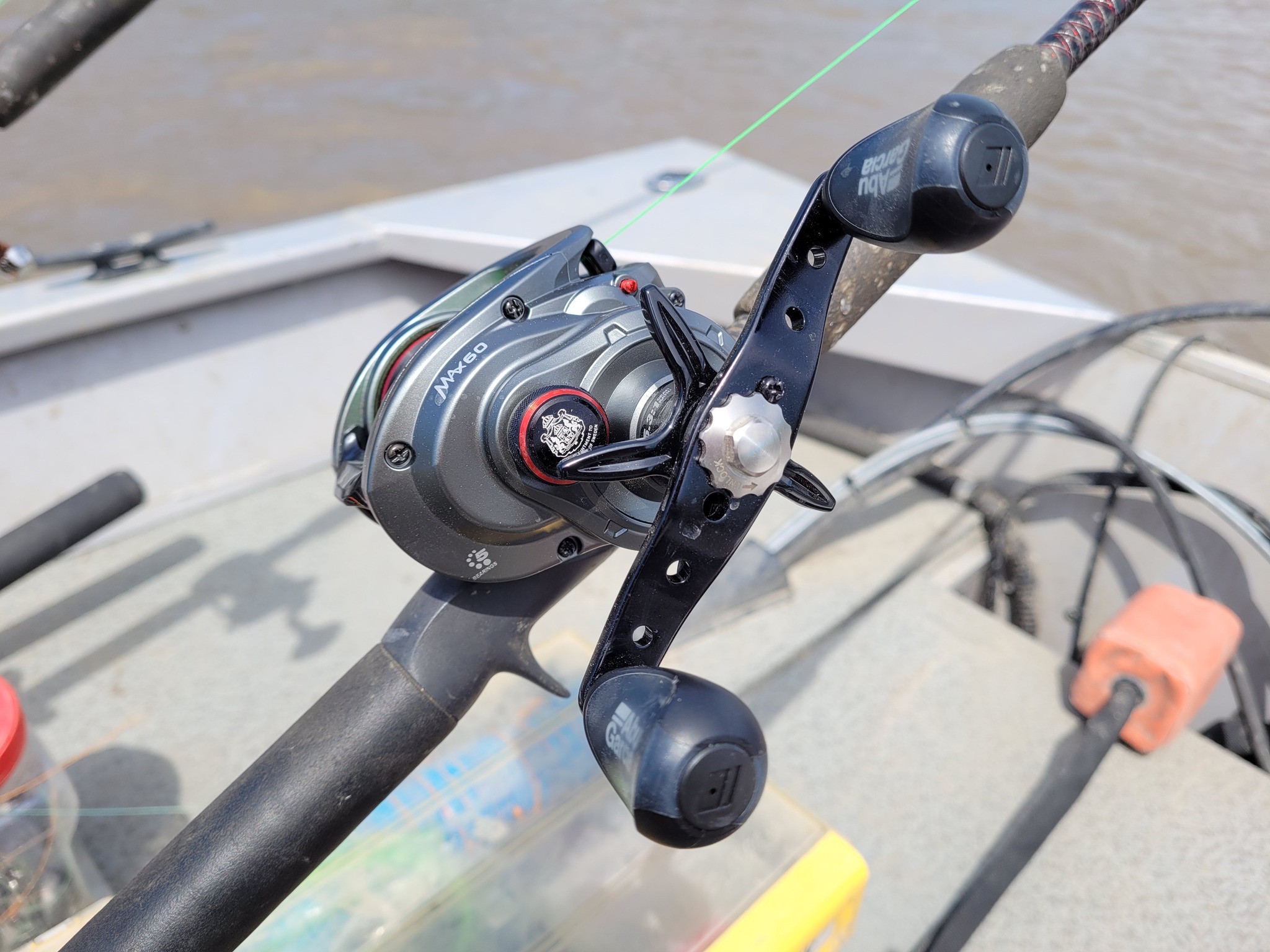 abu garcia black max max drag 1365366 Low Profile Reel, 6.4: 1 Gear Ratio, 5 Bearings, 26