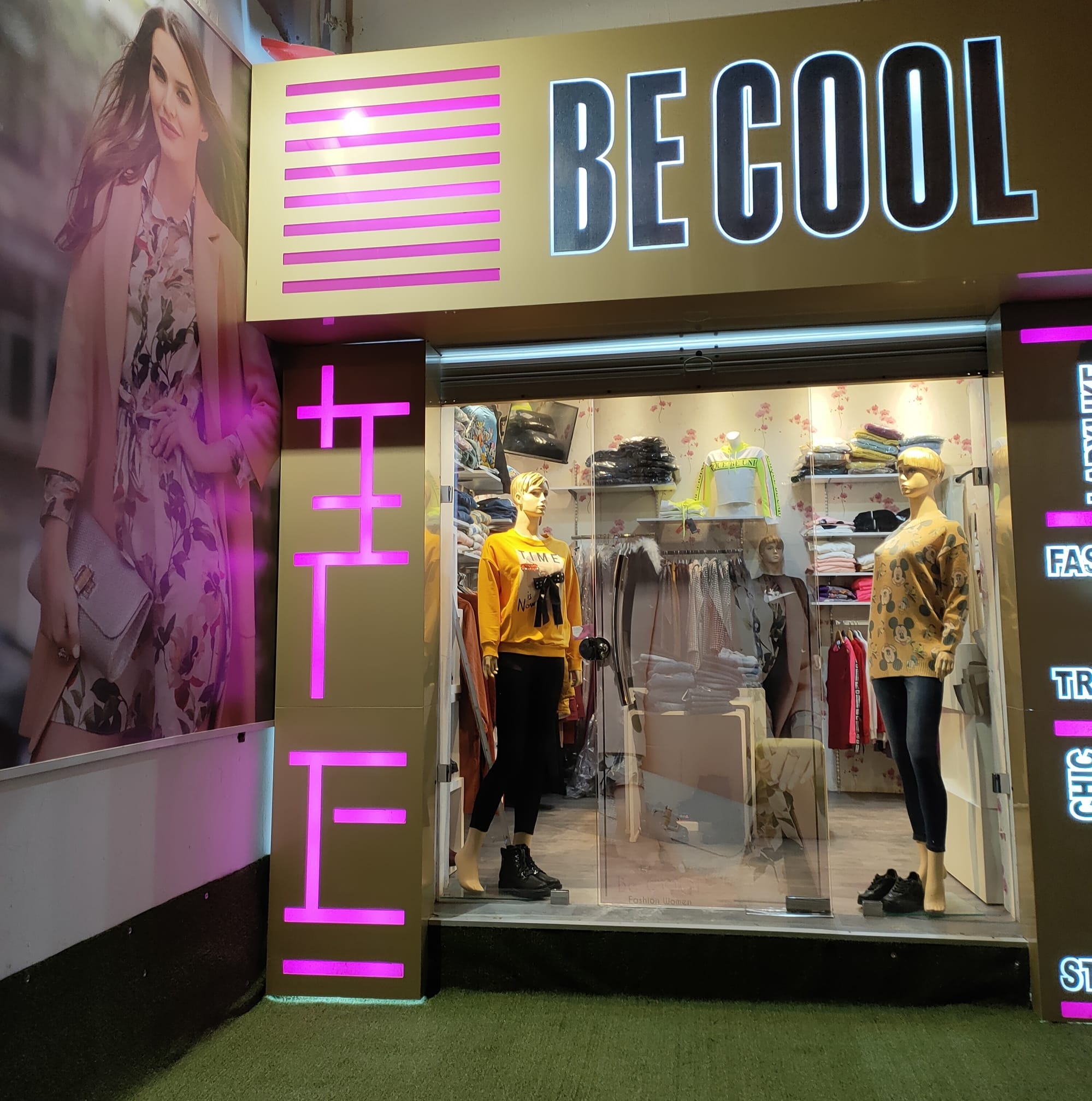 Disponible que en noir 29474424 | Be Cool