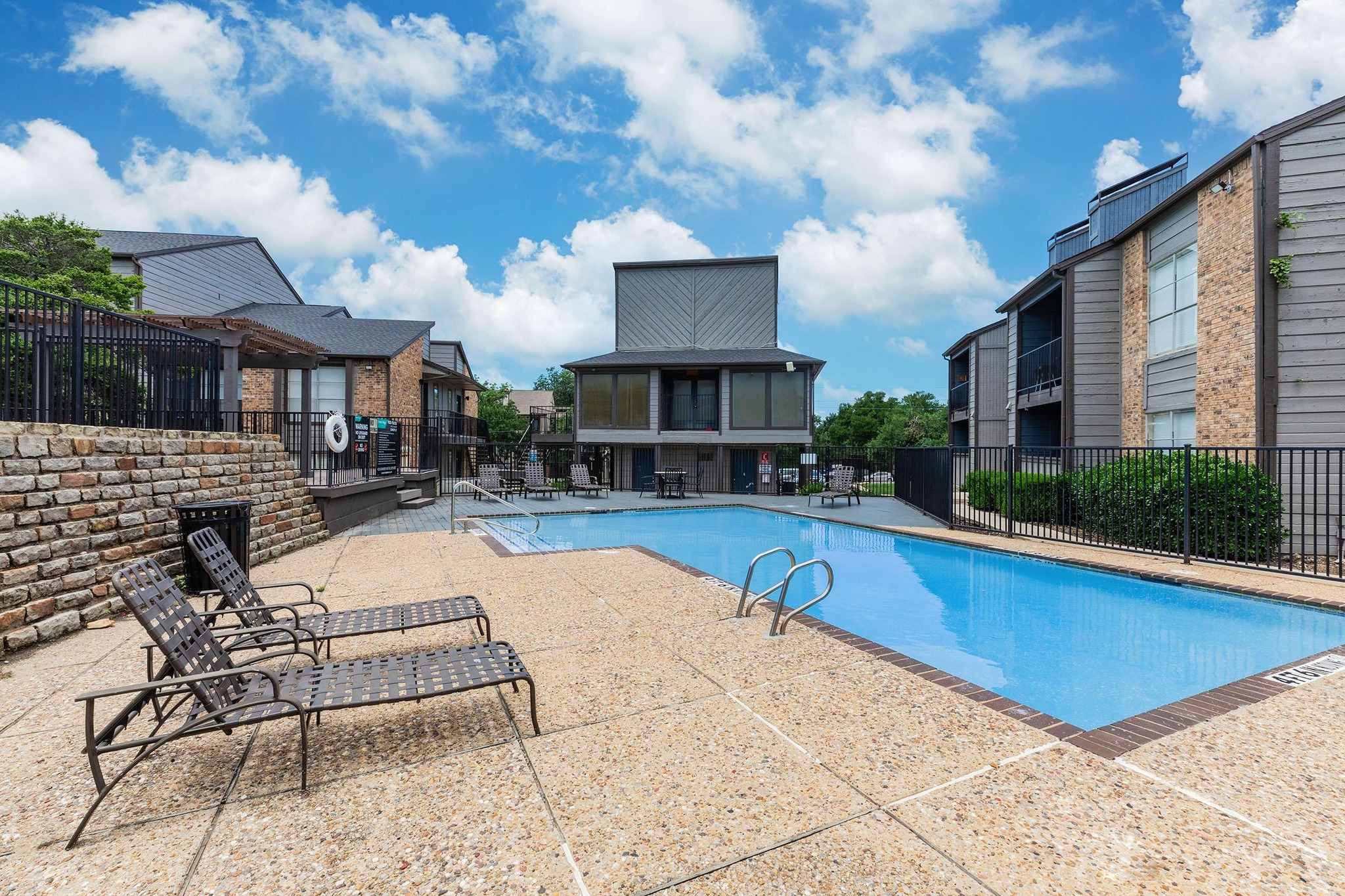 🎉 Forest Ridge Pool Party! 🌞💦... - Forest Ridge Apartments | Facebook